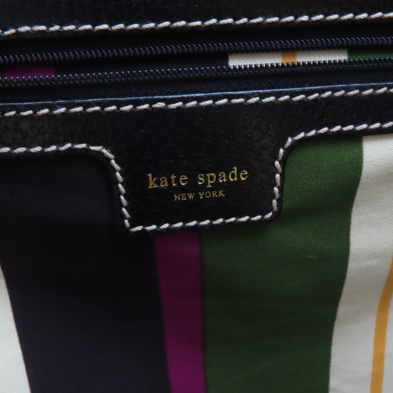 Kate Spade 牛皮皮革Handbag金扣手挽袋黑色