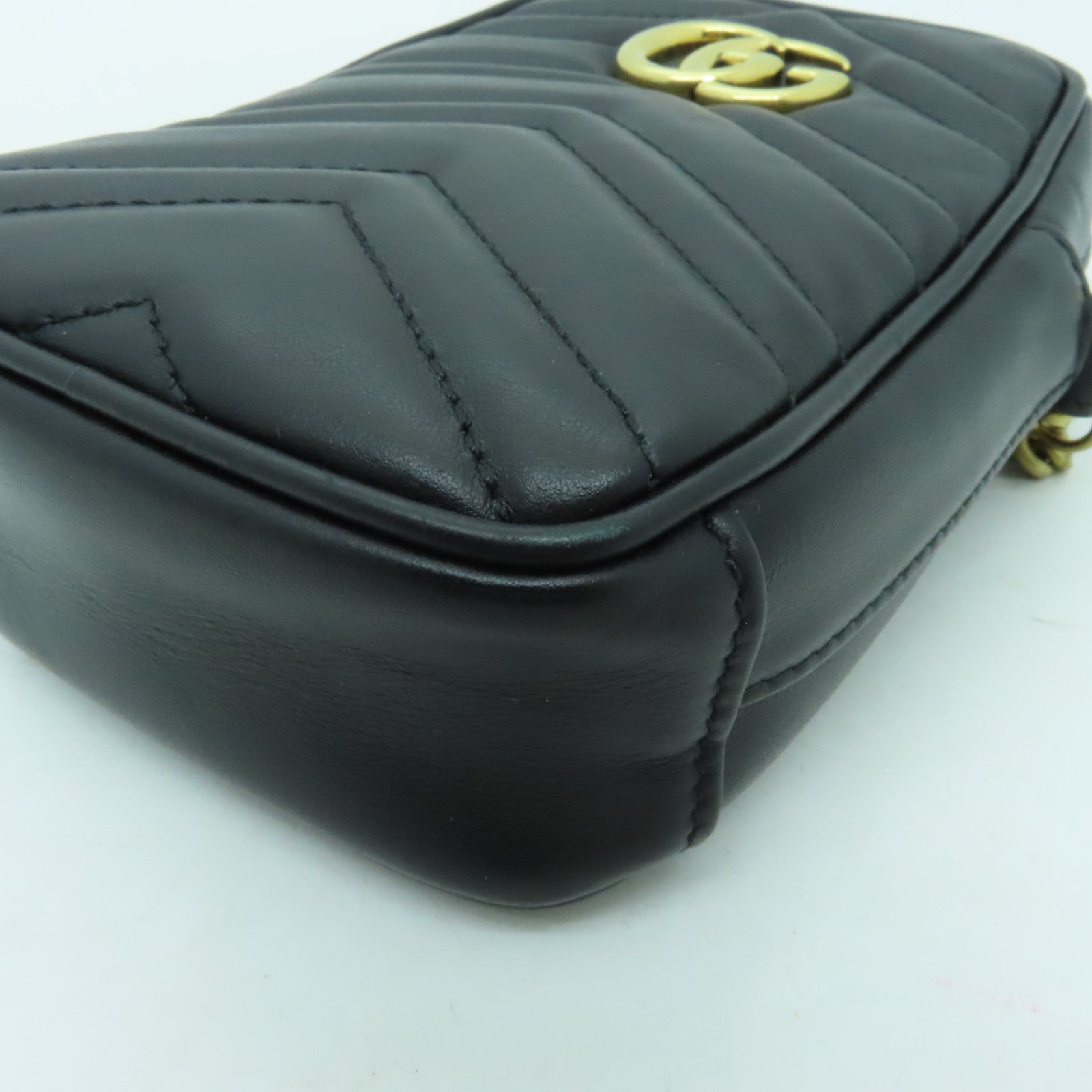 GUCCI 羊皮皮革GG Marmont Mini金扣鏈帶肩背袋黑色