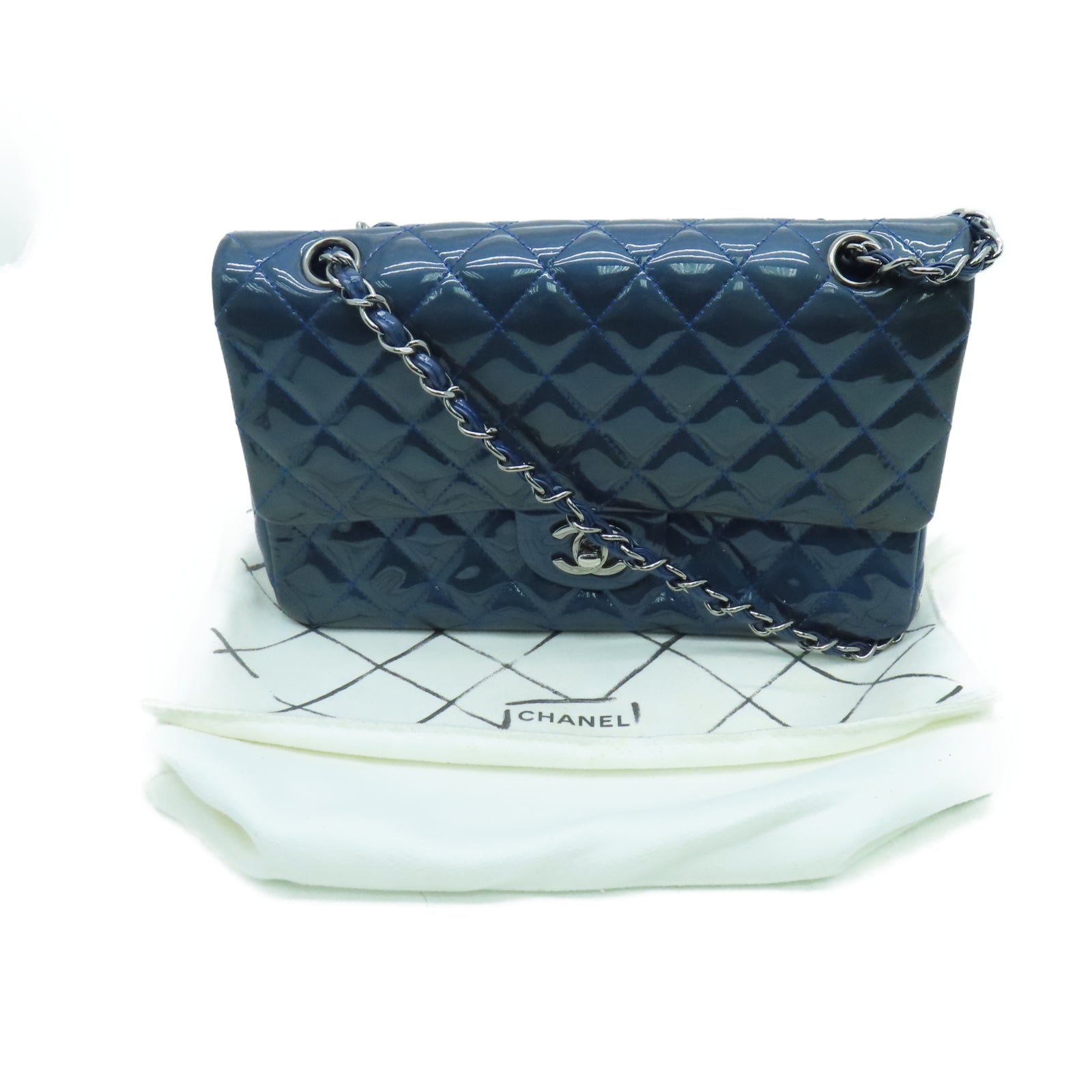 CHANEL 菱格漆皮皮革Classic 25cm銀扣鏈帶肩背袋藍色