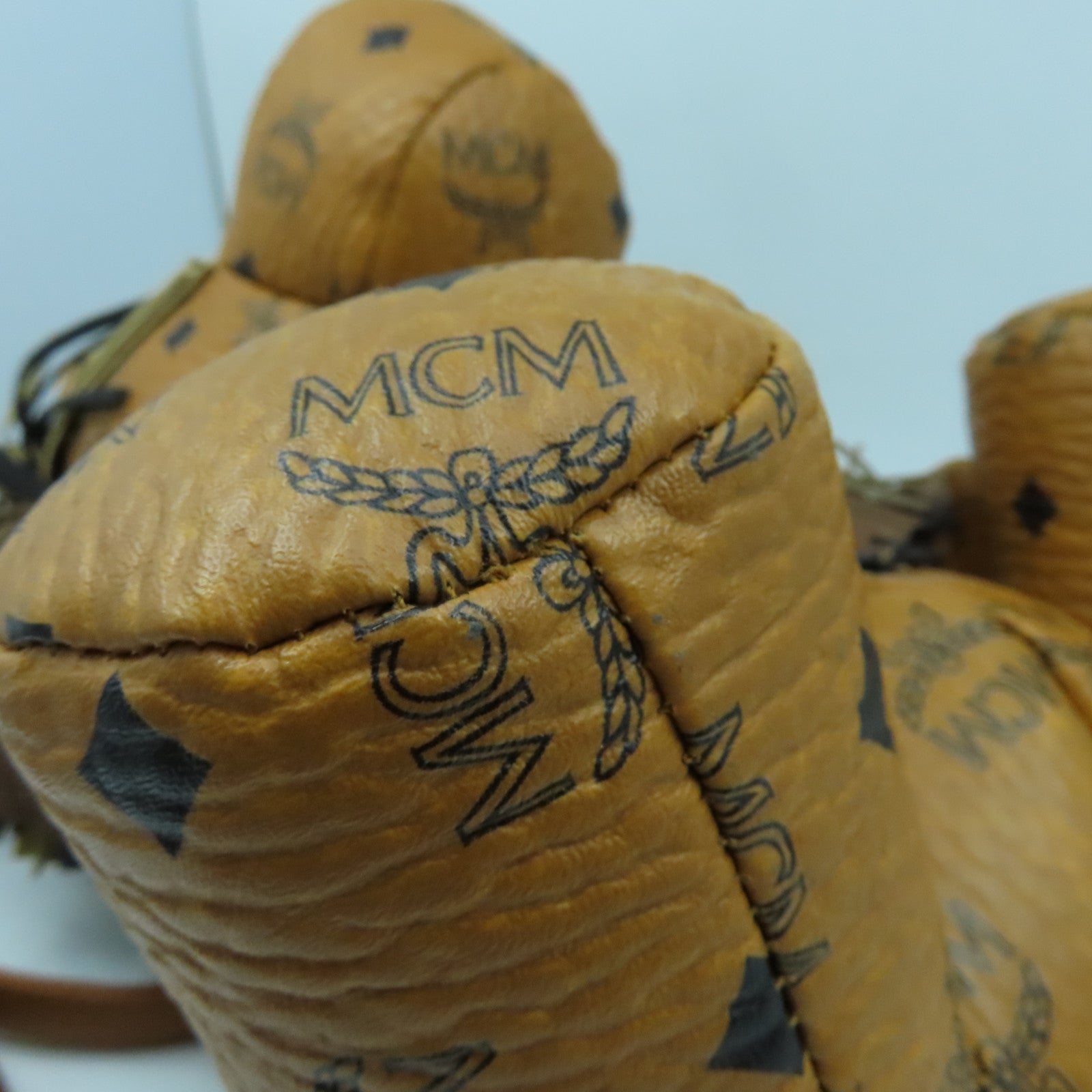 MCM 牛皮皮革Backpack金扣背包啡色