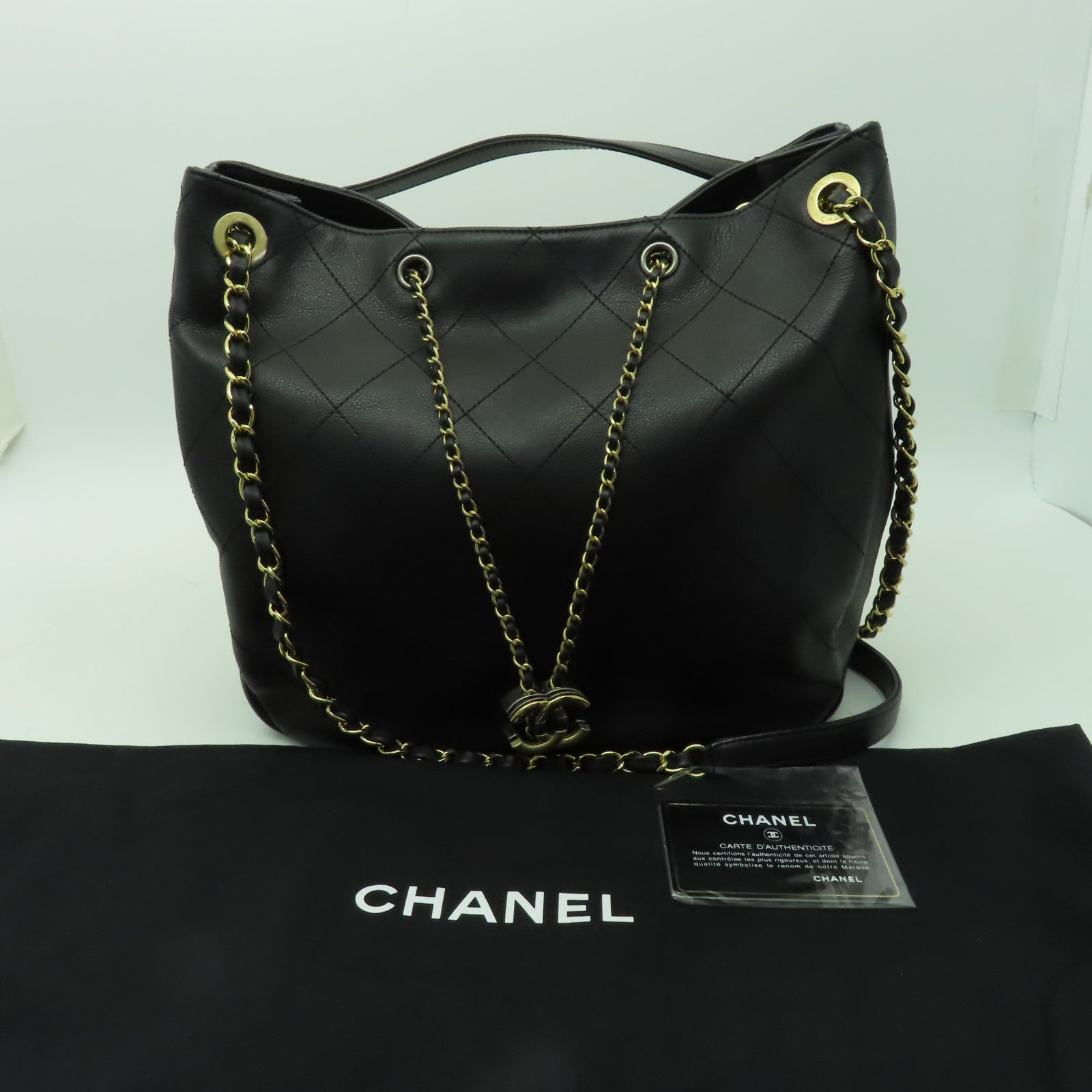 CHANEL 牛皮皮革Bucket金扣手挽肩背兩用袋黑色