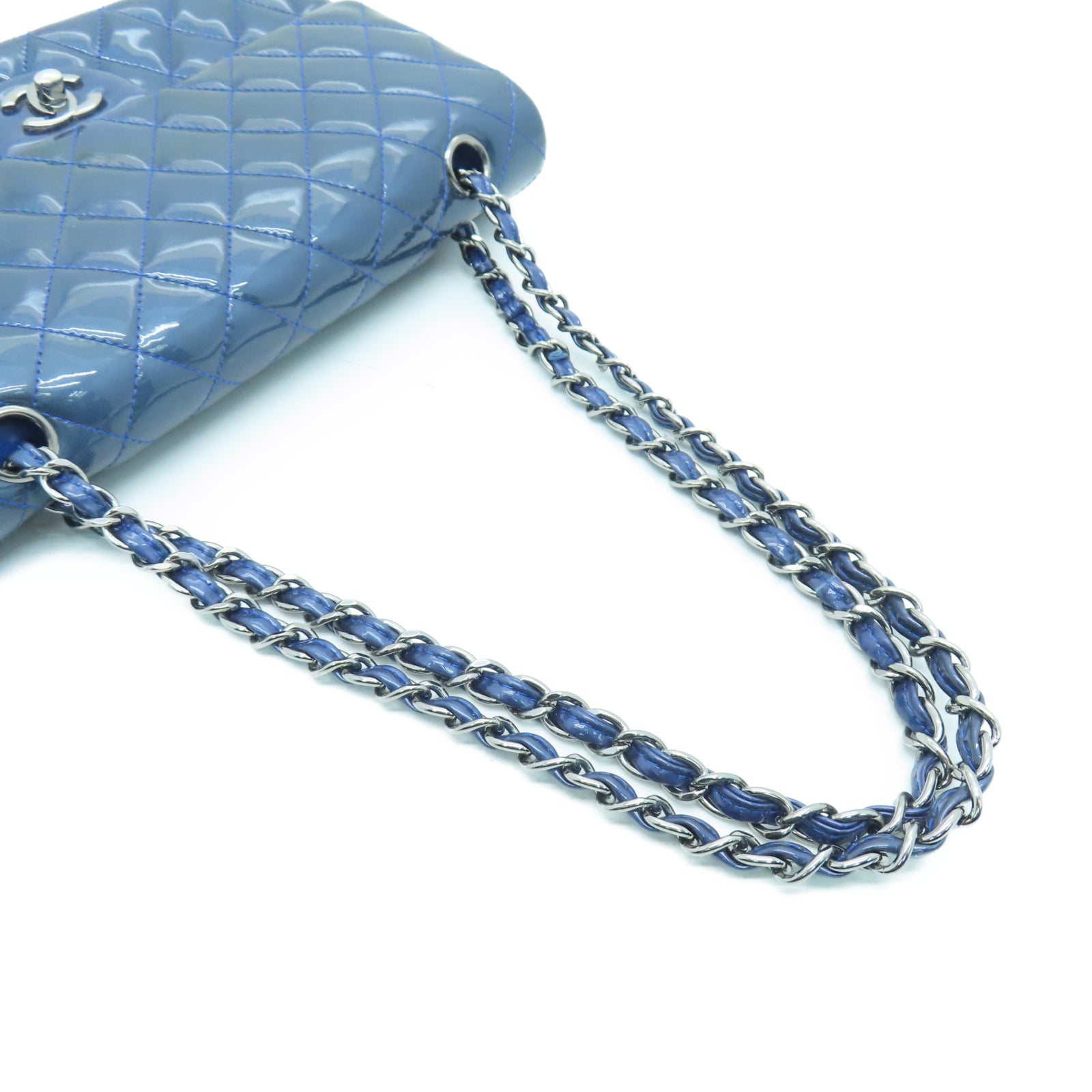 CHANEL 菱格漆皮皮革Classic 25cm銀扣鏈帶肩背袋藍色