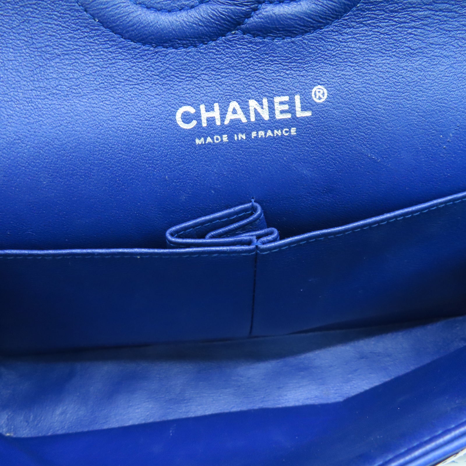 CHANEL 菱格漆皮皮革Classic 25cm銀扣鏈帶肩背袋藍色