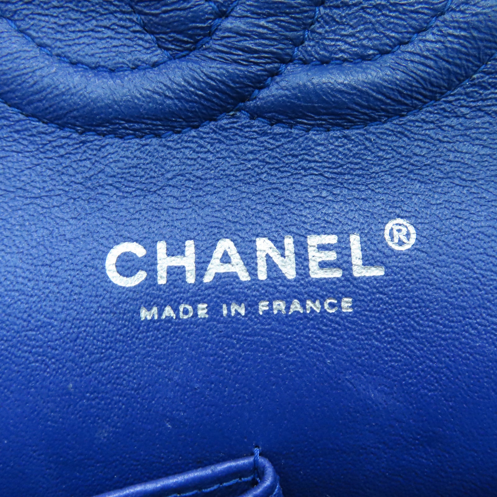 CHANEL 菱格漆皮皮革Classic 25cm銀扣鏈帶肩背袋藍色