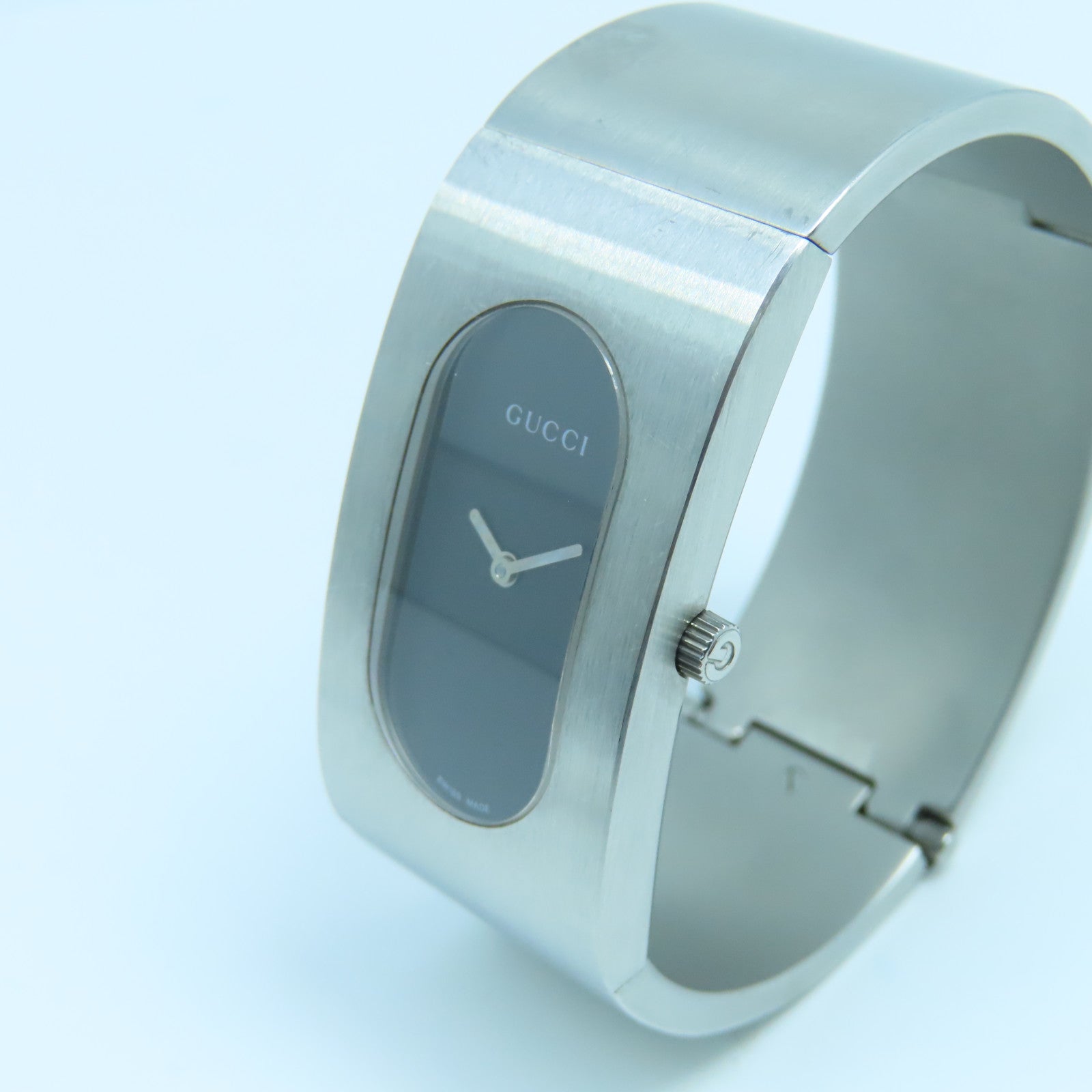 GUCCI 【激減優惠】Bangle Watch不鏽鋼手錶石英機芯黑色