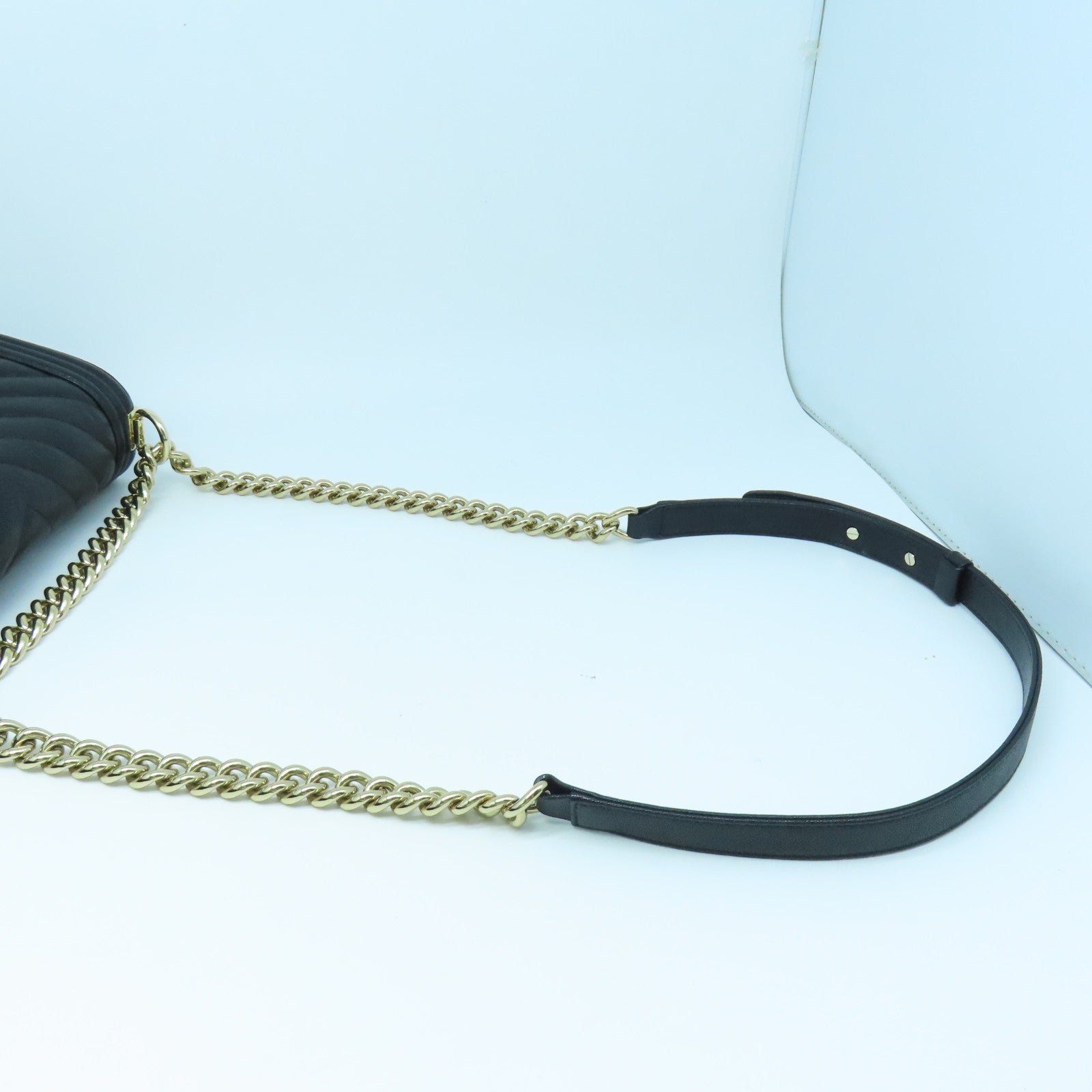 CHANEL 【激減優惠】斜紋牛皮皮革Chain Shoulder金扣鏈帶肩背袋黑色