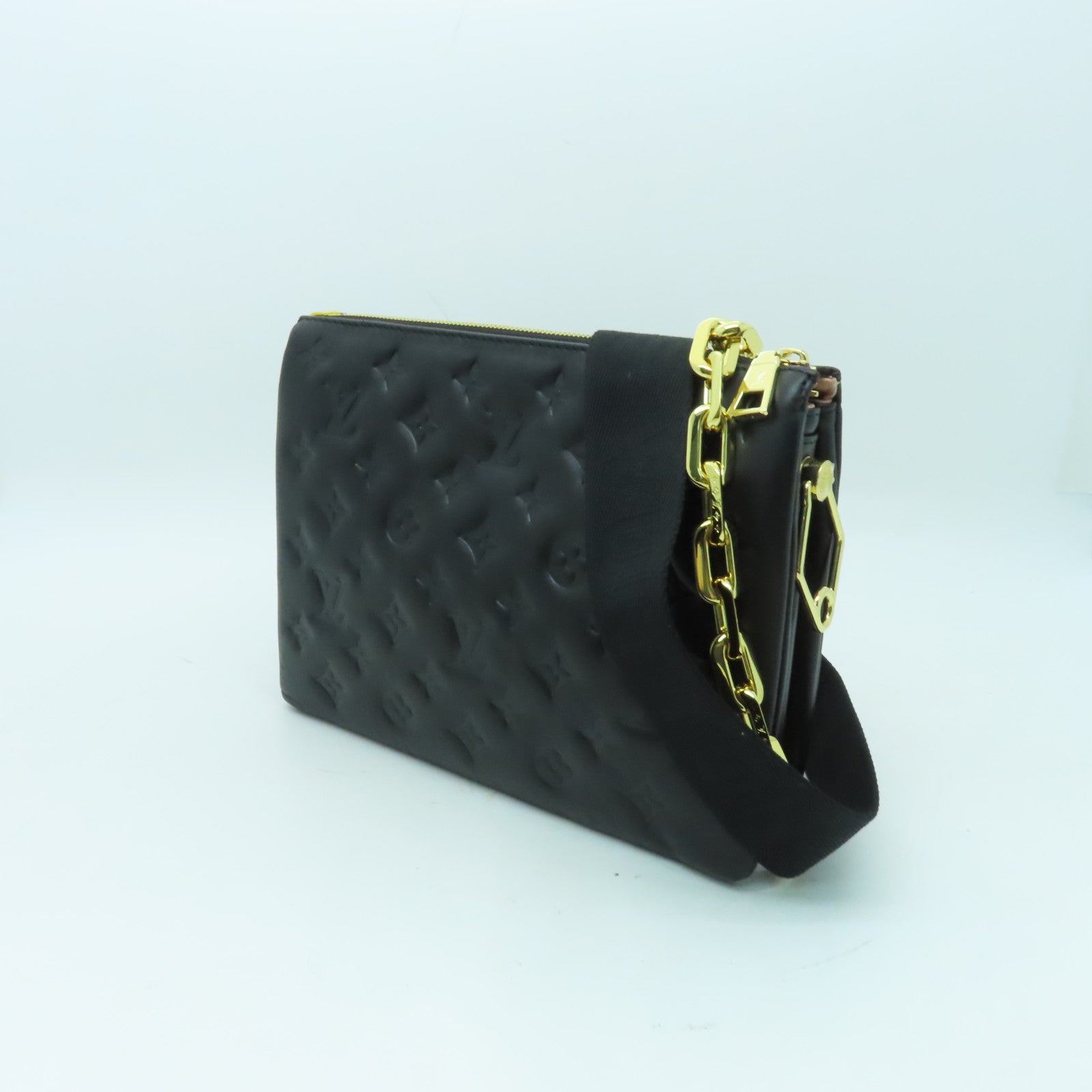 LOUIS VUITTON 【激減優惠】羊皮皮革Coussin PM金扣手挽肩背兩用袋黑色