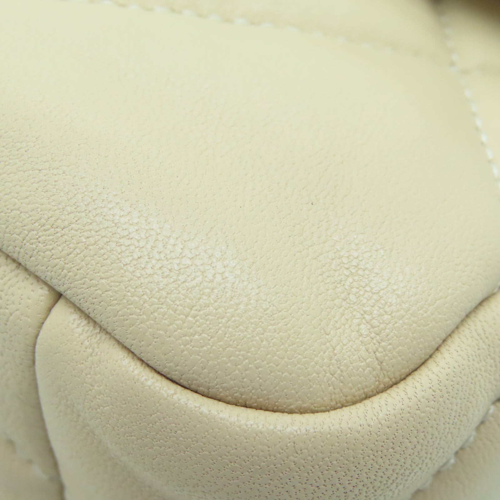 CHANEL 菱格牛皮皮革Chain Shoulder金银扣链带手挽肩背两用袋米色