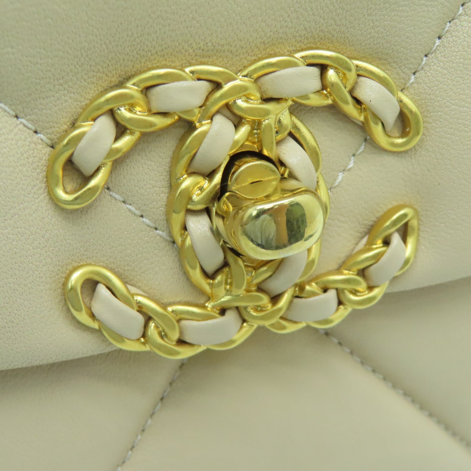 CHANEL 菱格牛皮皮革Chain Shoulder金银扣链带手挽肩背两用袋米色