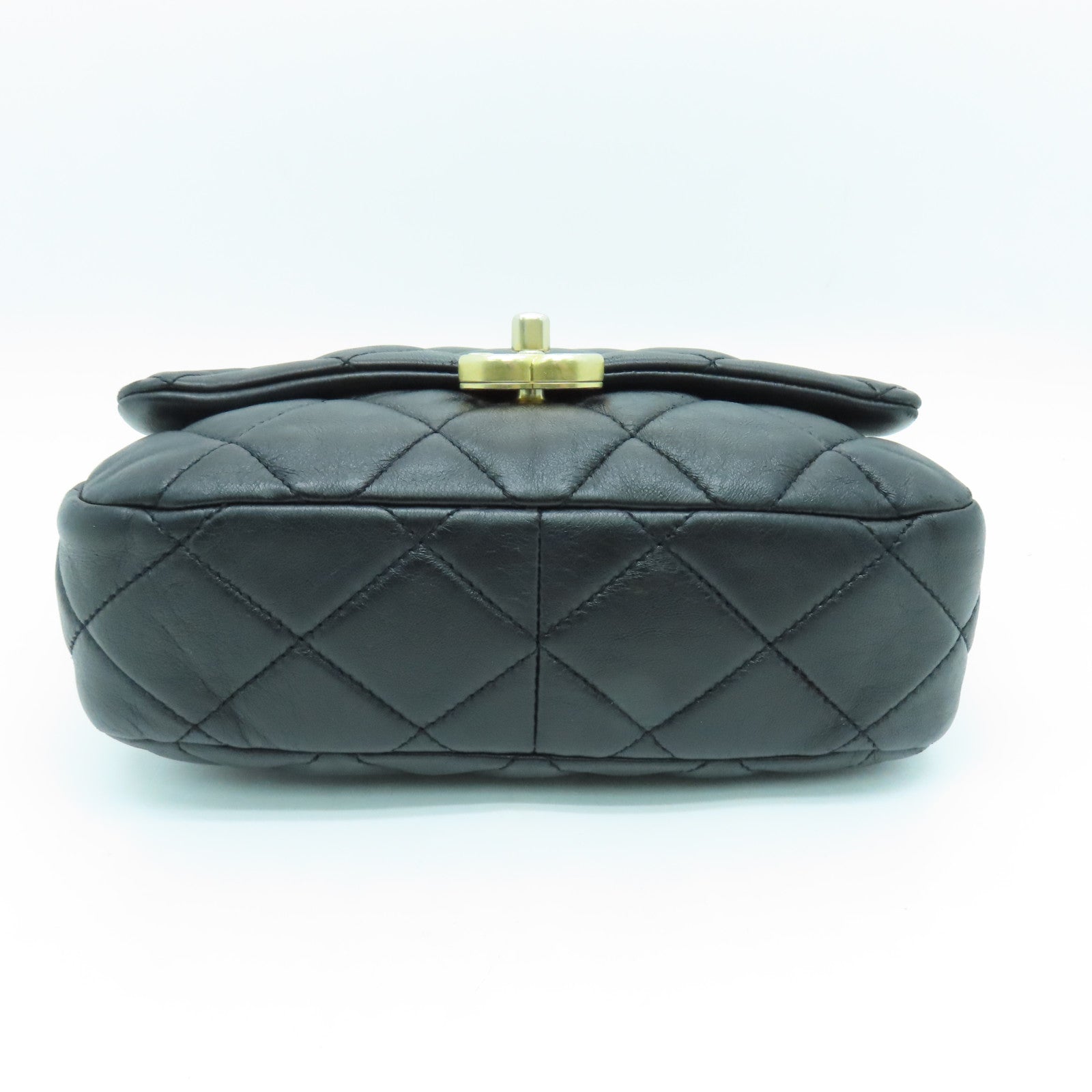 CHANEL rhombus sheepskin leather Small Flap Bag gold buckle chain shoulder bag black