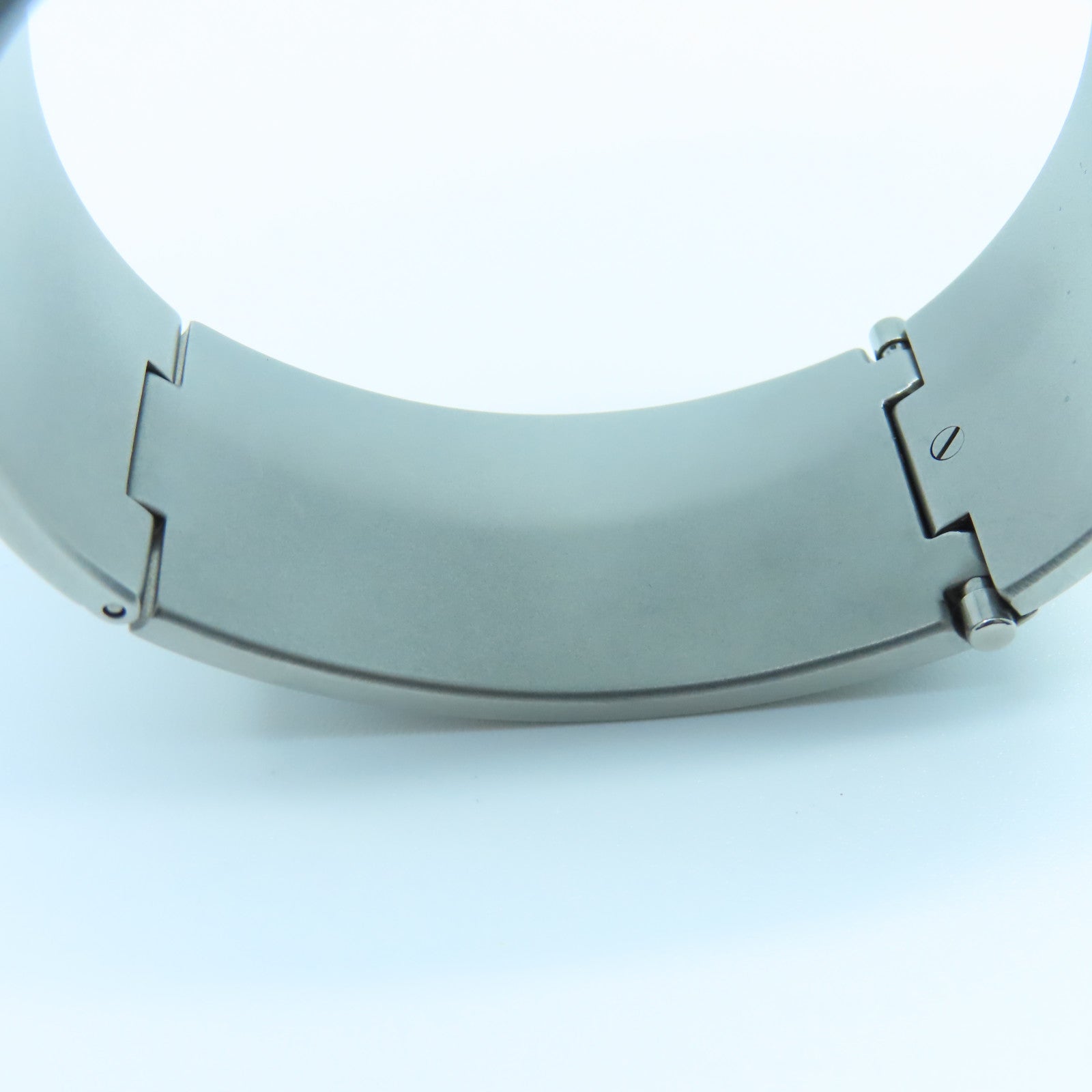 GUCCI 【激減優惠】Bangle Watch不鏽鋼手錶石英機芯黑色