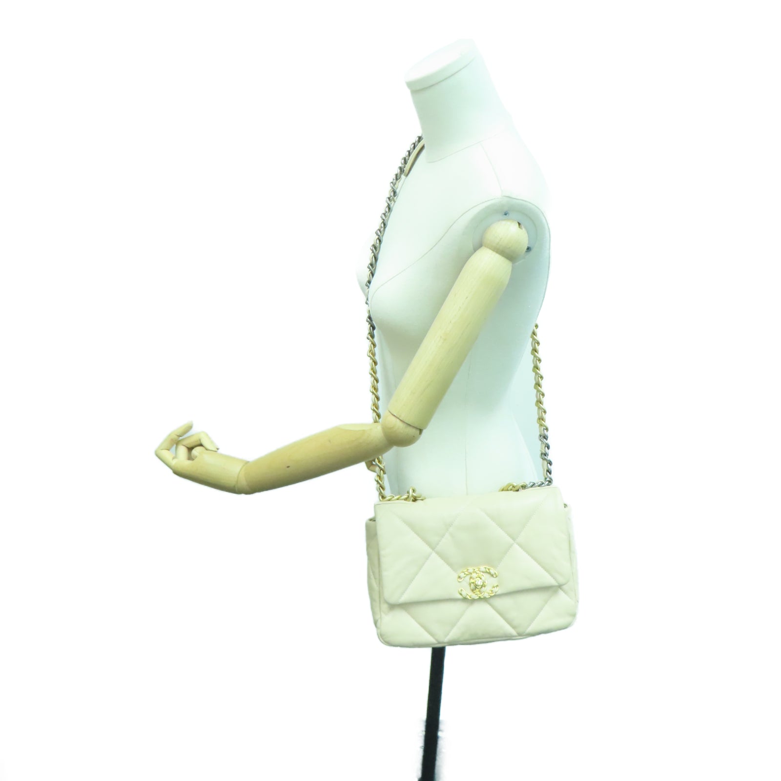 CHANEL 菱格牛皮皮革Chain Shoulder金银扣链带手挽肩背两用袋米色
