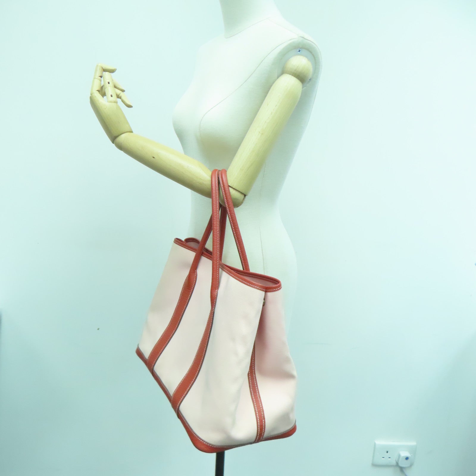 HERMES 帆布GardenParty PM银扣手挽袋红色/粉红色