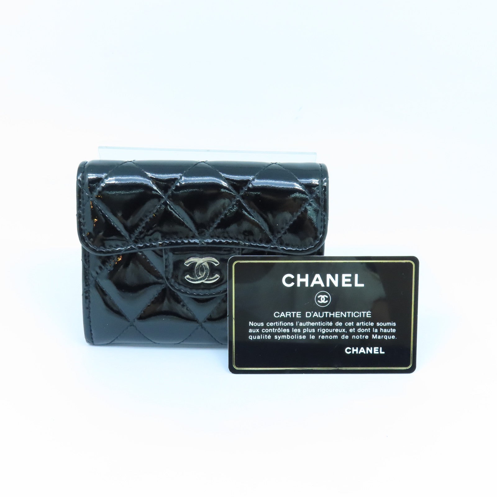 CHANEL Rhombus Patent Leather Card Case Silver Buckle Card Holder Black
