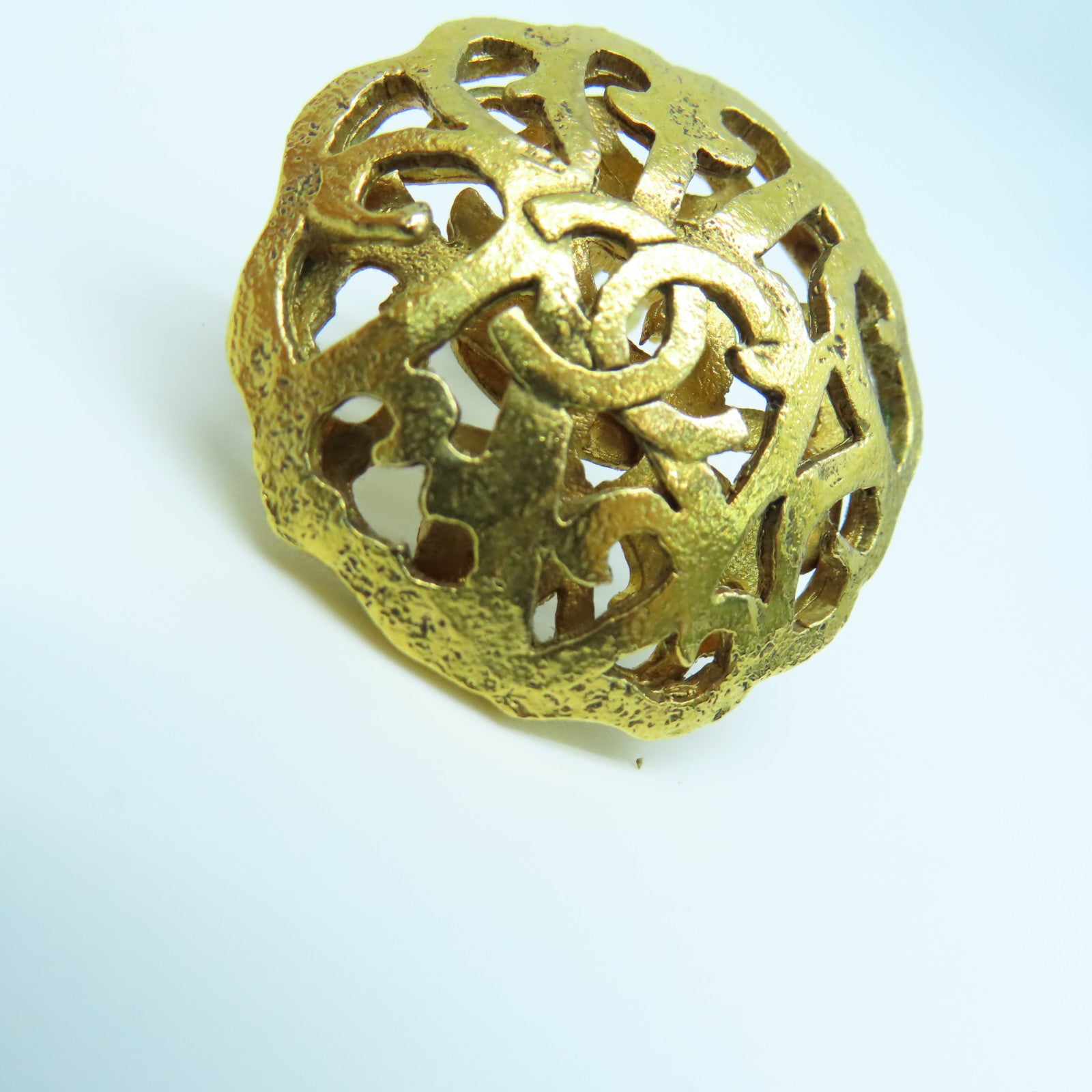 CHANEL metal Vintage Clip Earrings gold earrings