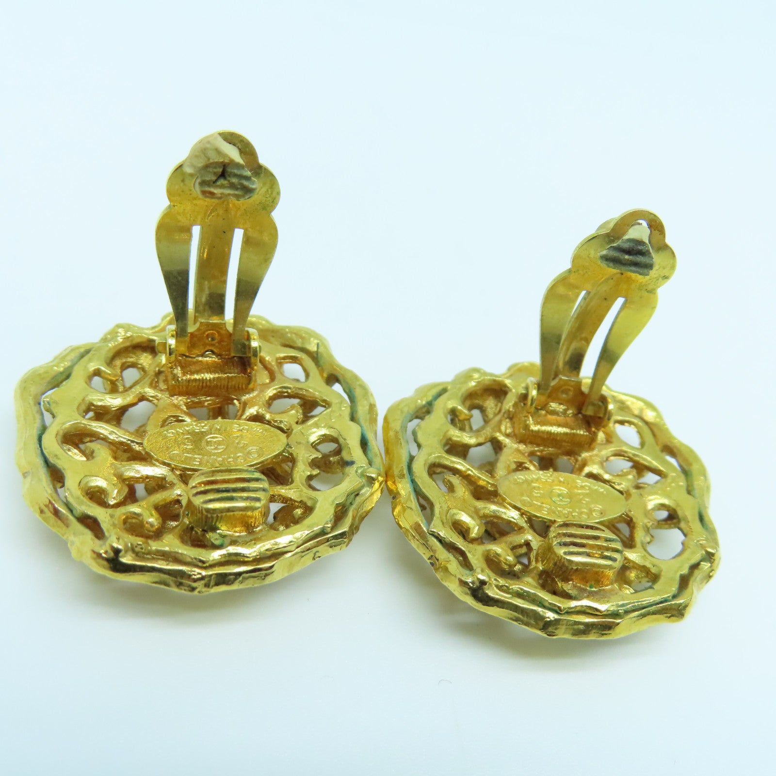 CHANEL metal Vintage Clip Earrings gold earrings