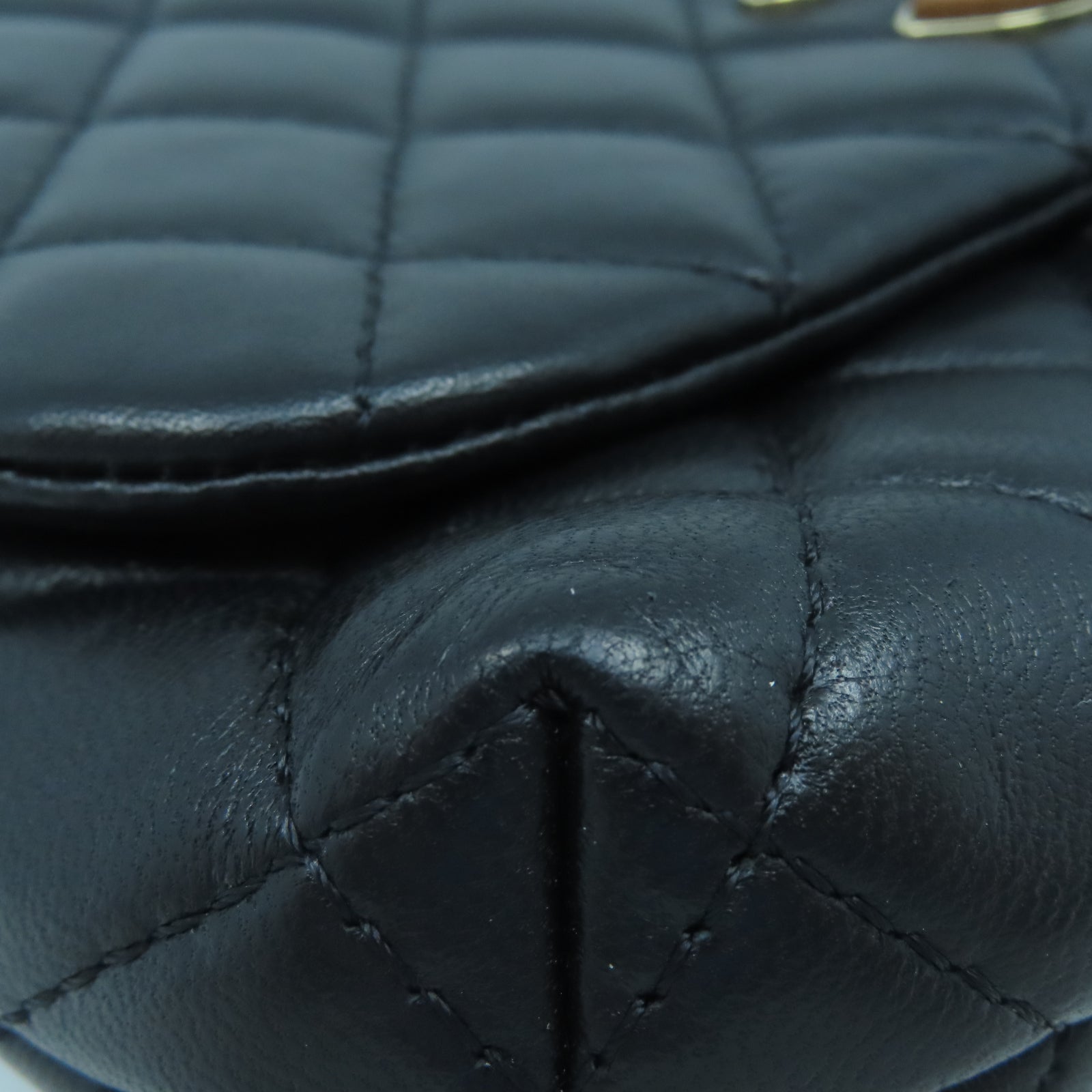 CHANEL 菱格羊皮皮革Chain Shoulder金扣鏈帶肩背袋黑色