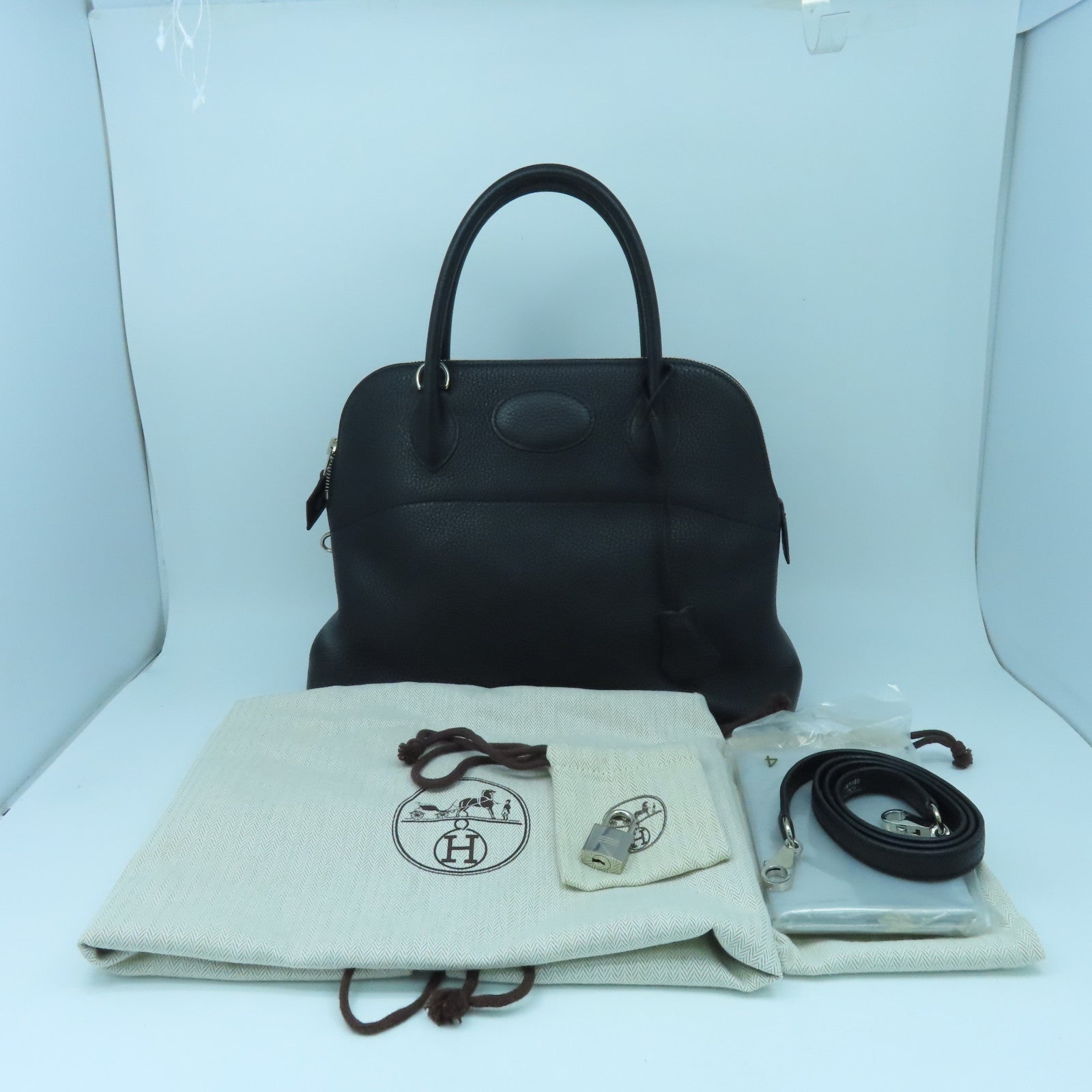 HERMES Clemence皮革Bolide 31銀扣手挽袋黑色