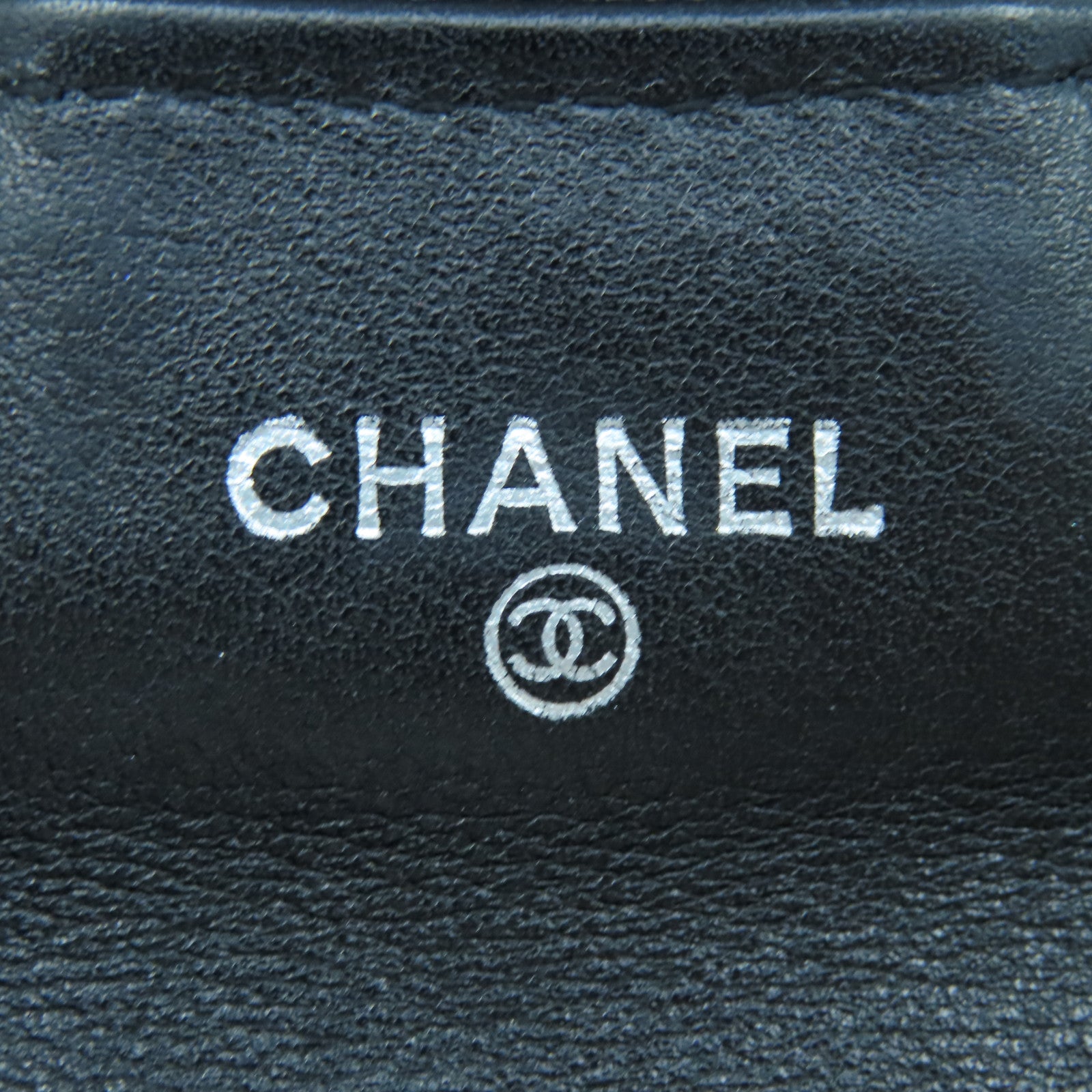 CHANEL Rhombus Patent Leather Card Case Silver Buckle Card Holder Black