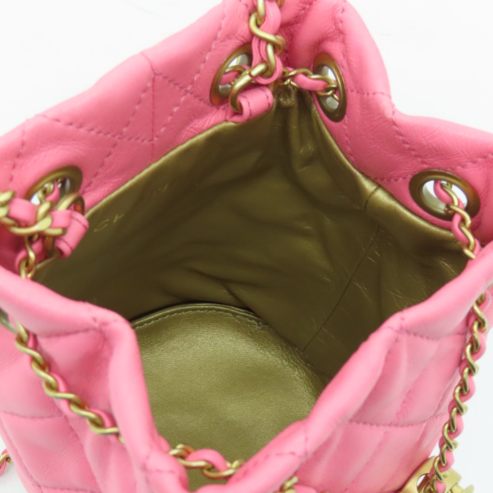 CHANEL 菱格牛皮皮革Mini Bucket金扣鏈帶肩背袋粉紅色