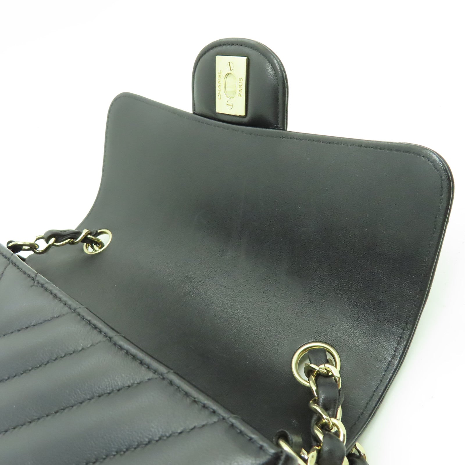 CHANEL 斜紋羊皮皮革Chain Shoulder金扣鏈帶肩背袋黑色