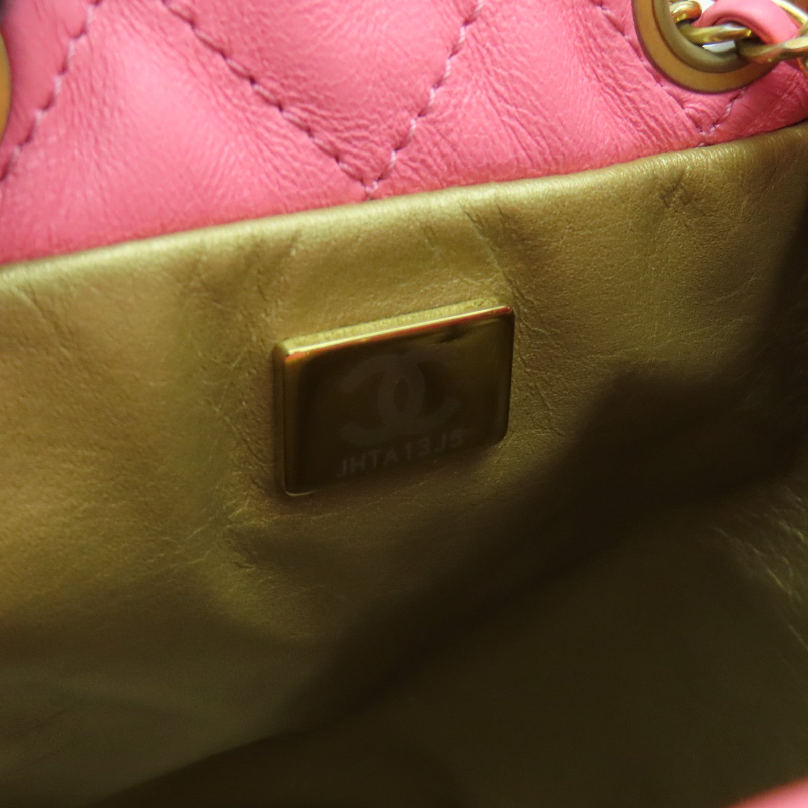 CHANEL 菱格牛皮皮革Mini Bucket金扣鏈帶肩背袋粉紅色