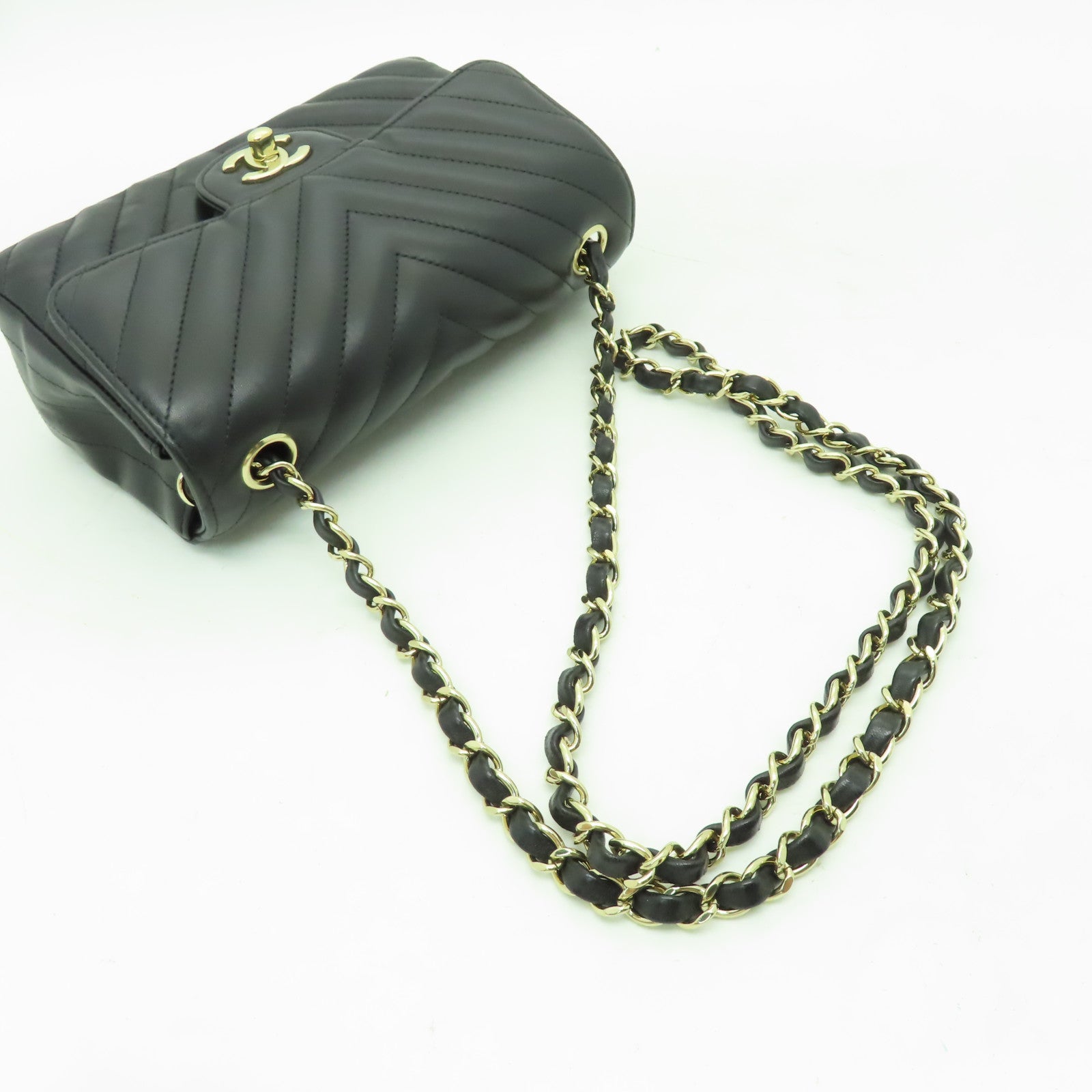 CHANEL 斜紋羊皮皮革Chain Shoulder金扣鏈帶肩背袋黑色