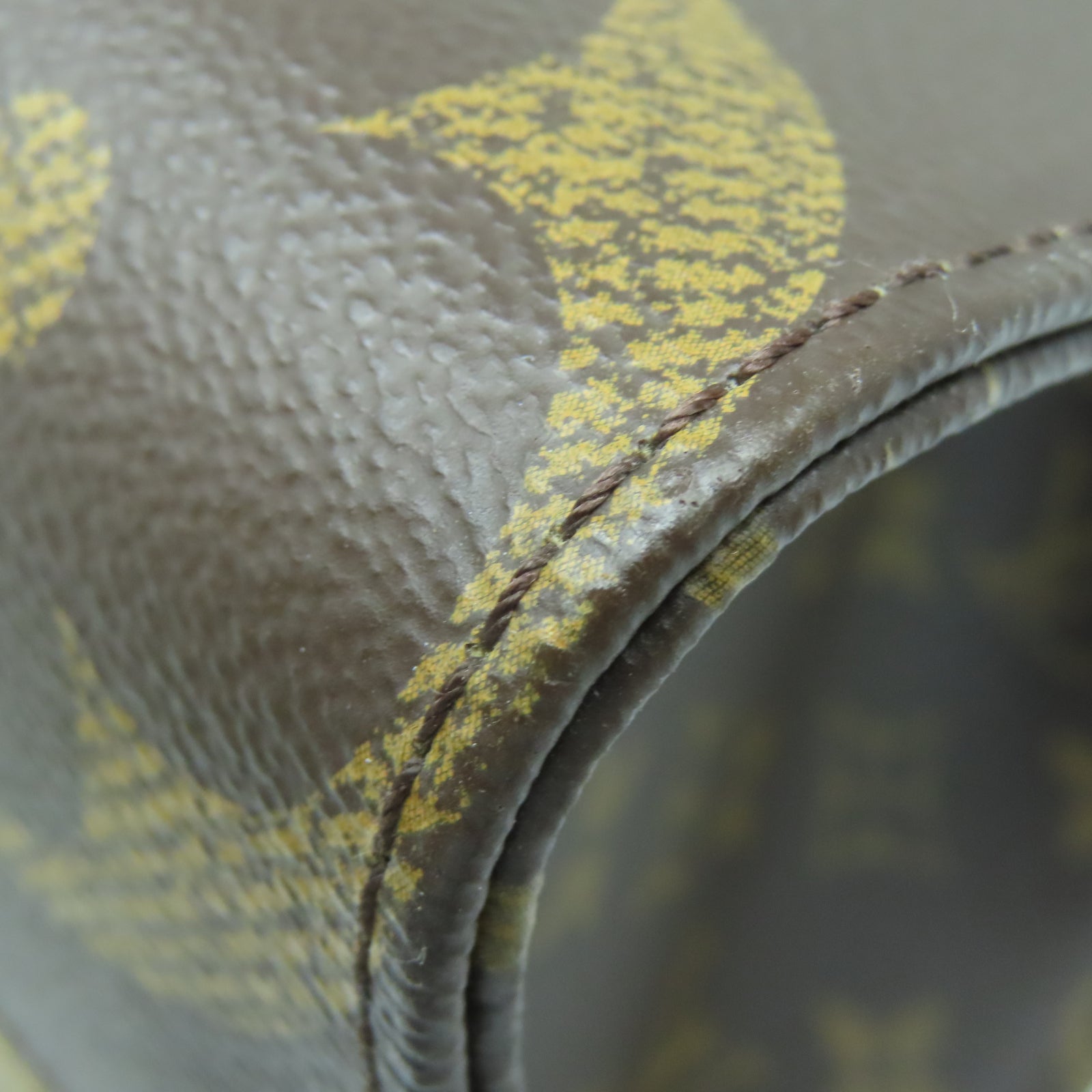 LOUIS VUITTON Monogram Giant On The Go MM金扣手挽肩背兩用袋棕色