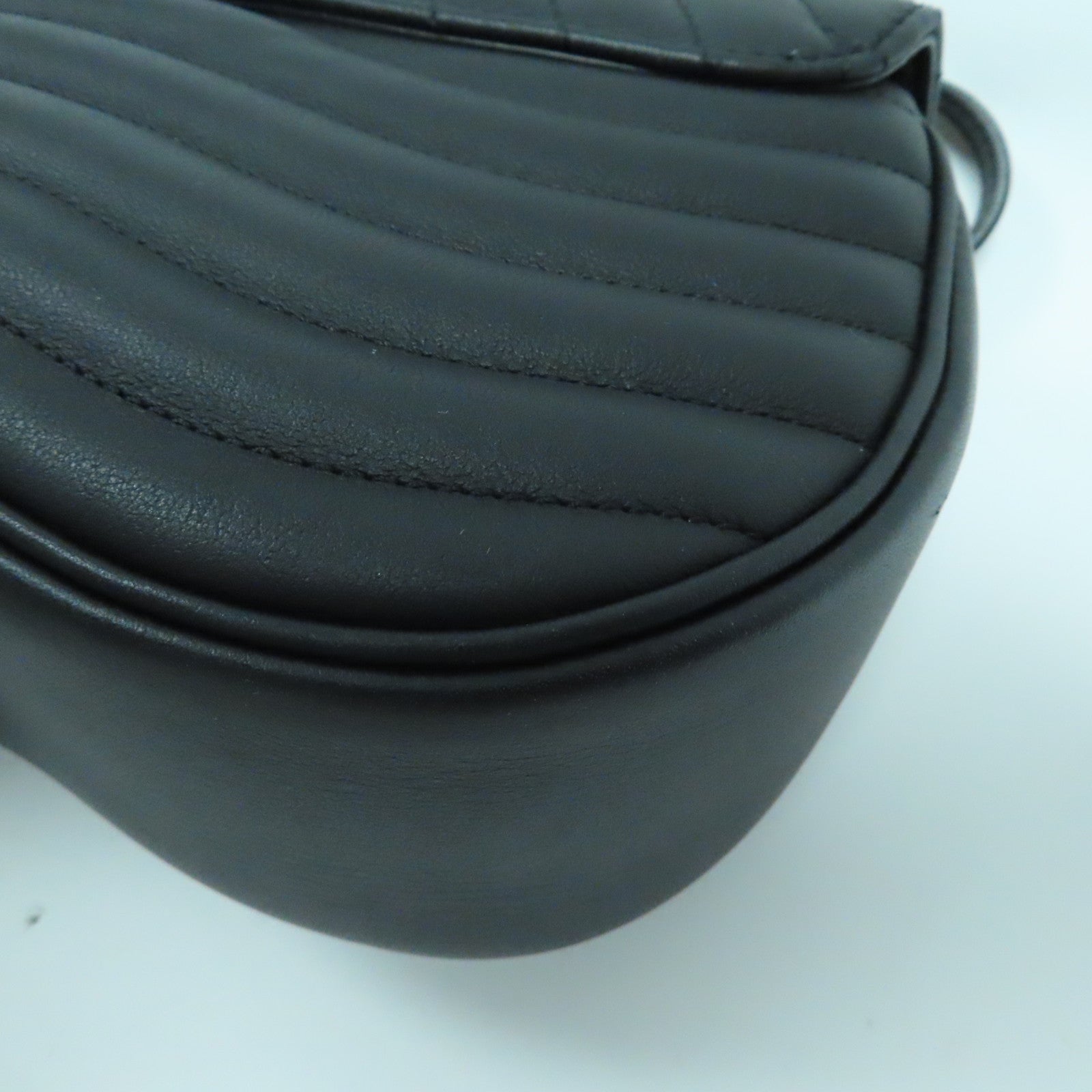 LOUIS VUITTON 牛皮皮革New Wave MM金扣手挽肩背兩用袋黑色