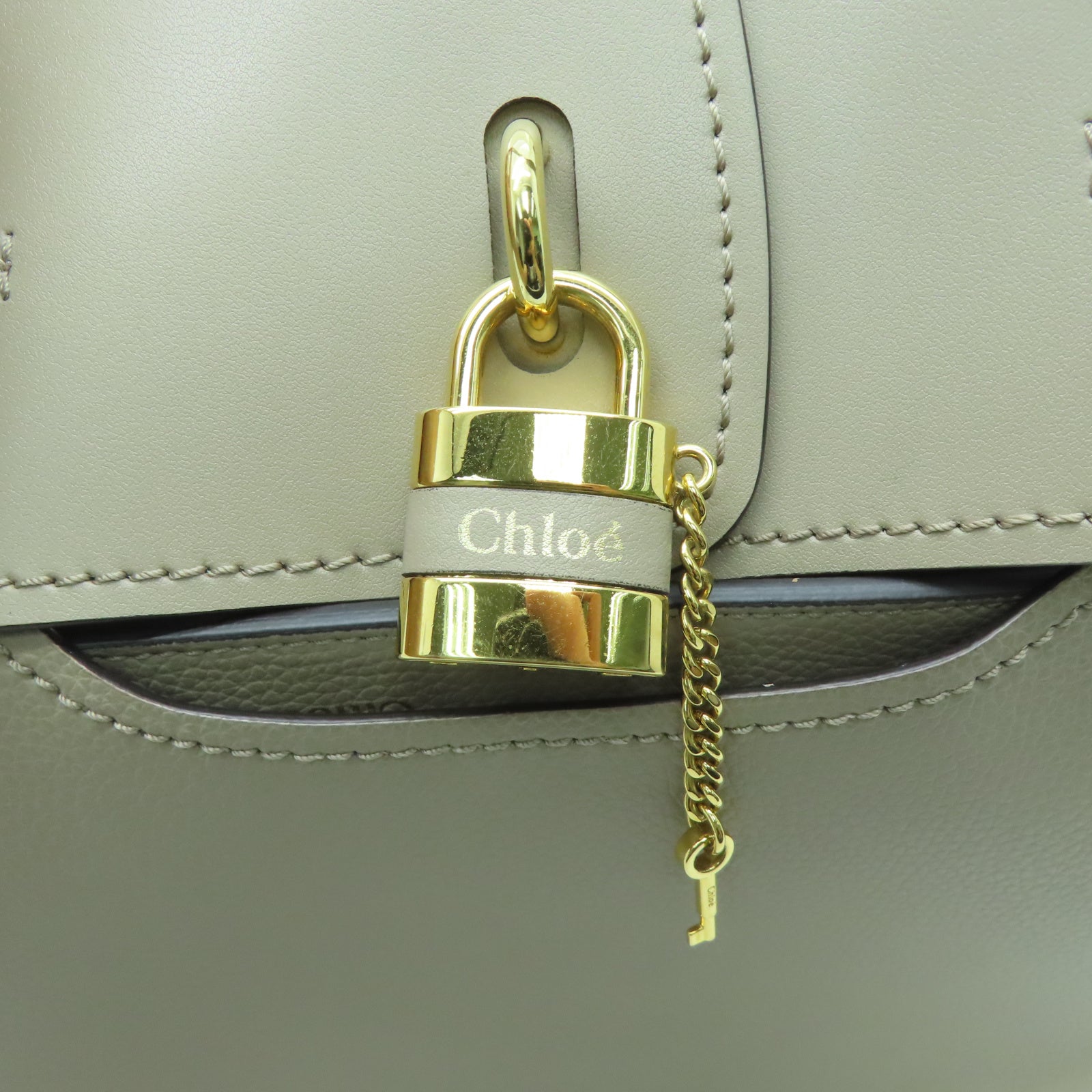 Chloe 牛皮皮革Shoulder Bag金扣肩背袋米色