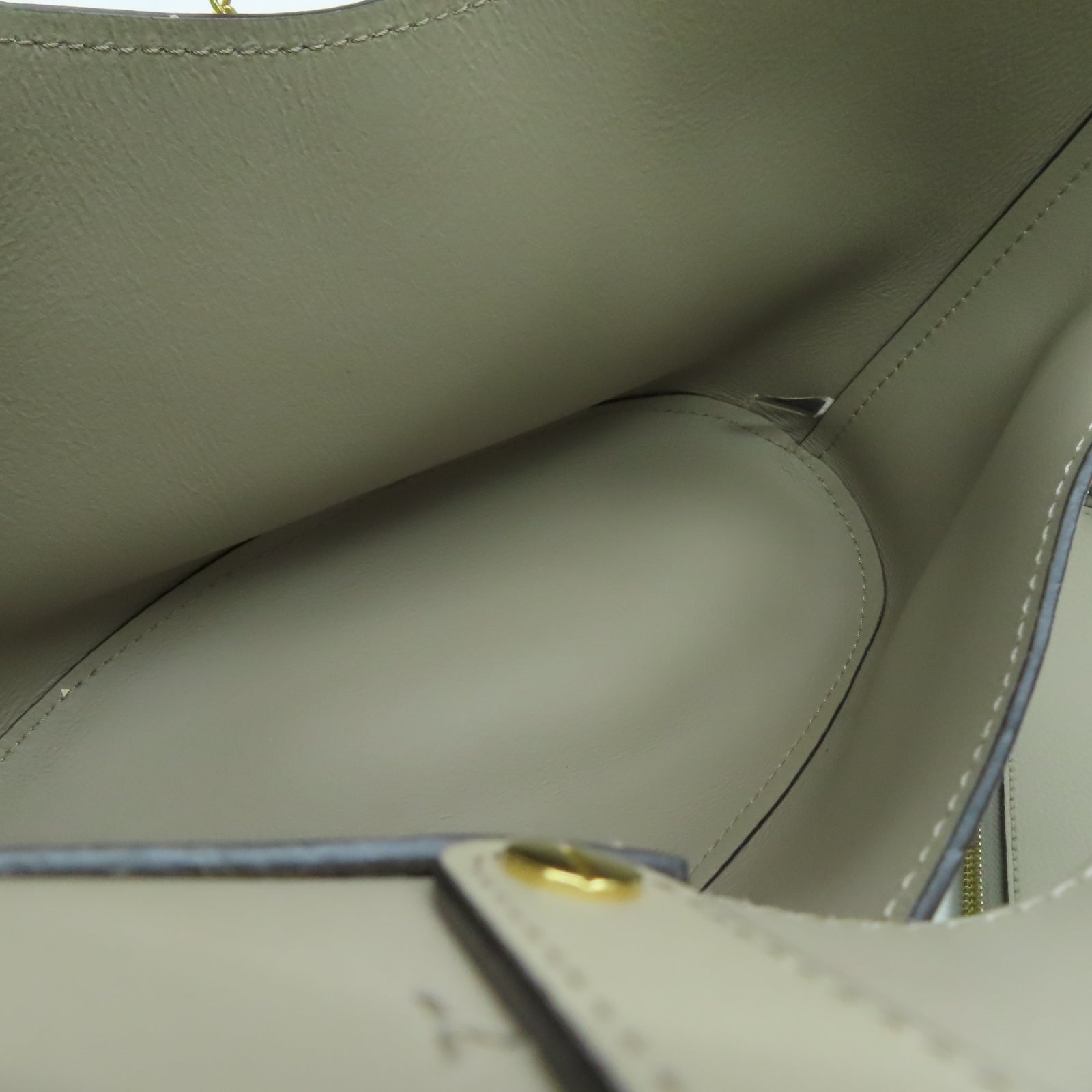 Chloe 牛皮皮革Shoulder Bag金扣肩背袋米色