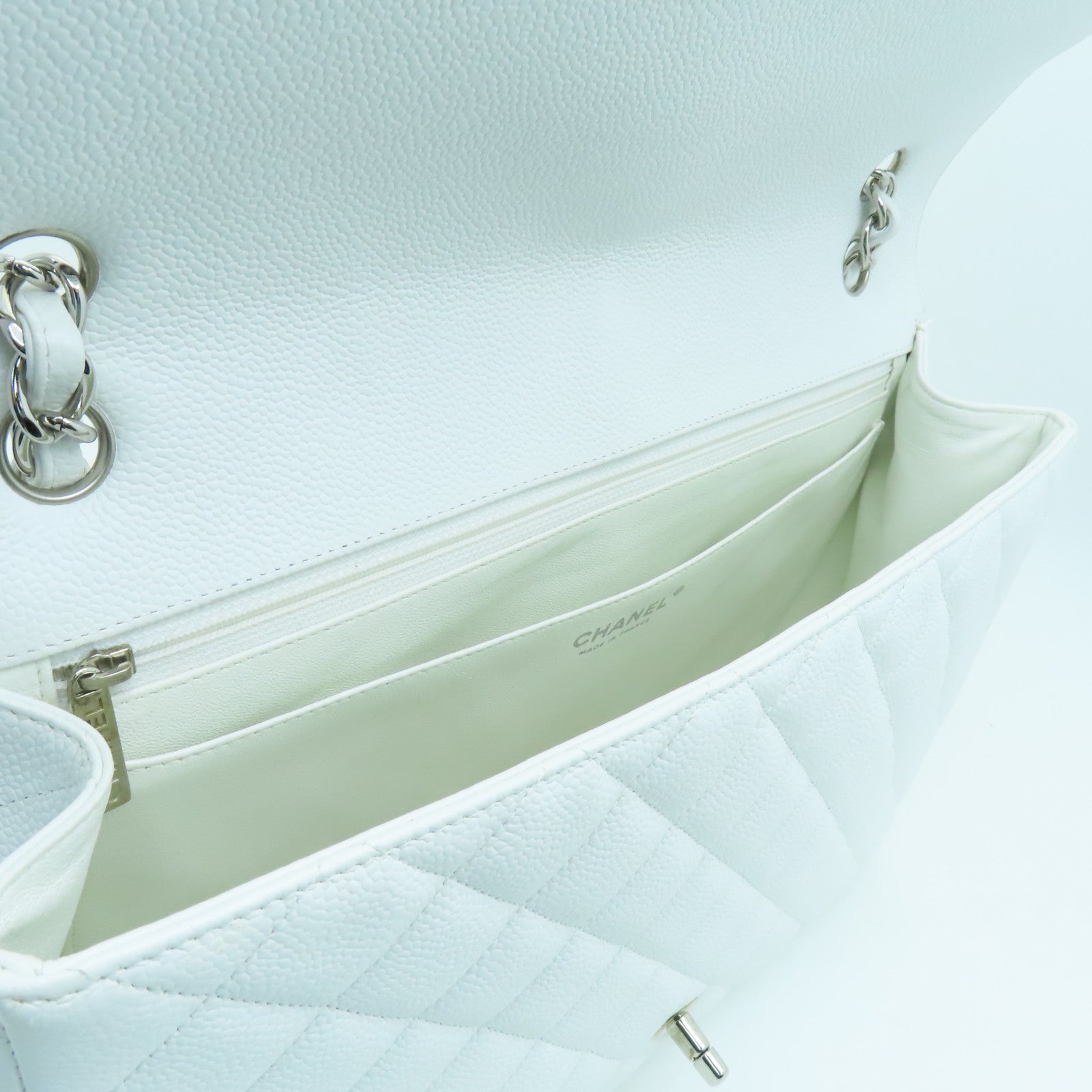 CHANEL Caviar Leather Classic Maxi Jumbo Silver Buckle Chain Shoulder Bag White