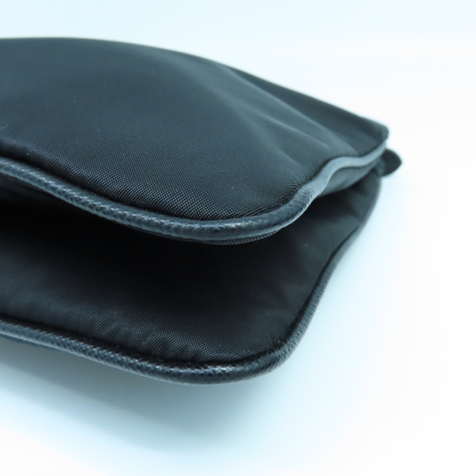 PRADA 尼龍/Saffiano皮革Shoulder Bag銀扣肩背袋黑色