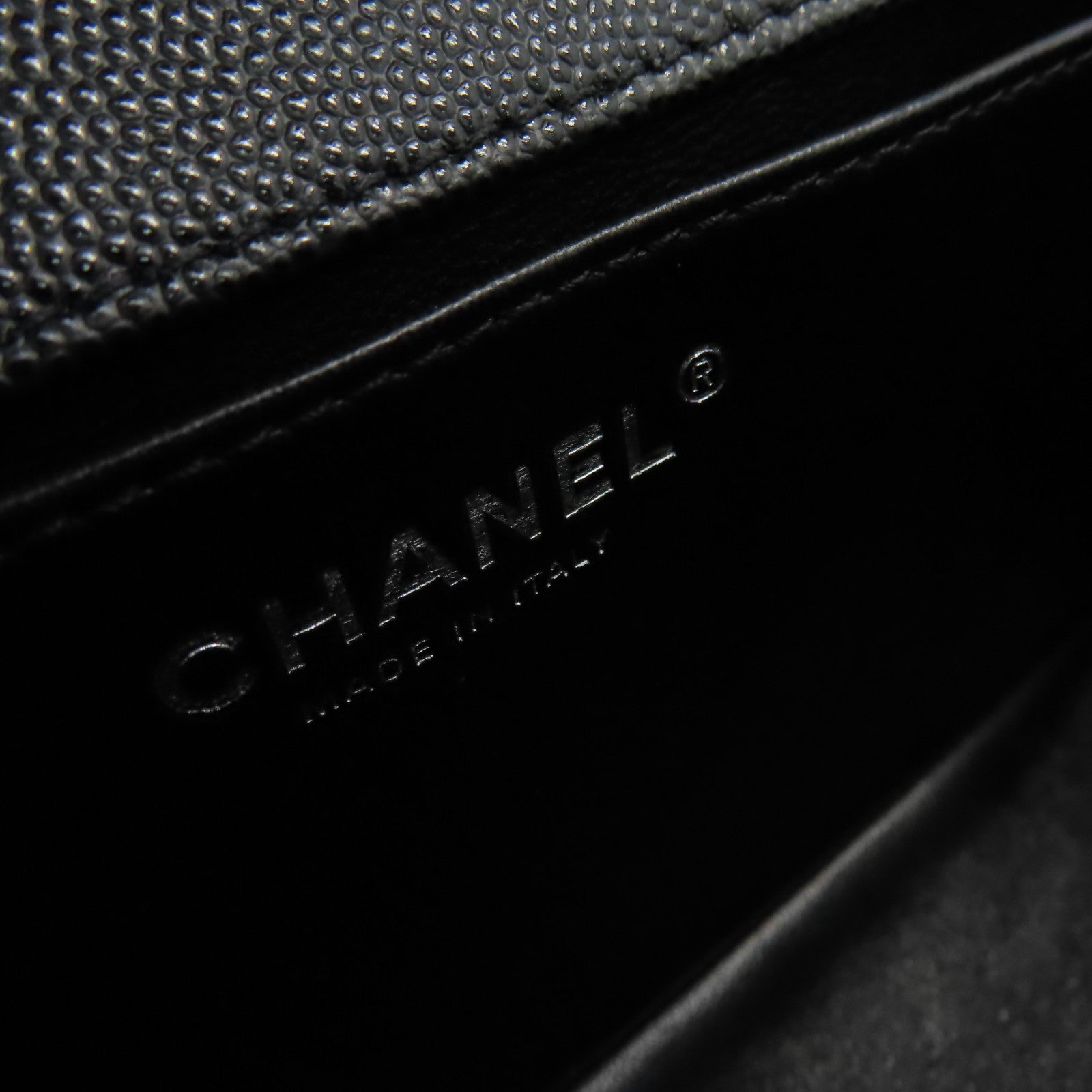 CHANEL 菱格Caviar皮革Boy Chanel 25銀扣鏈帶肩背袋黑色