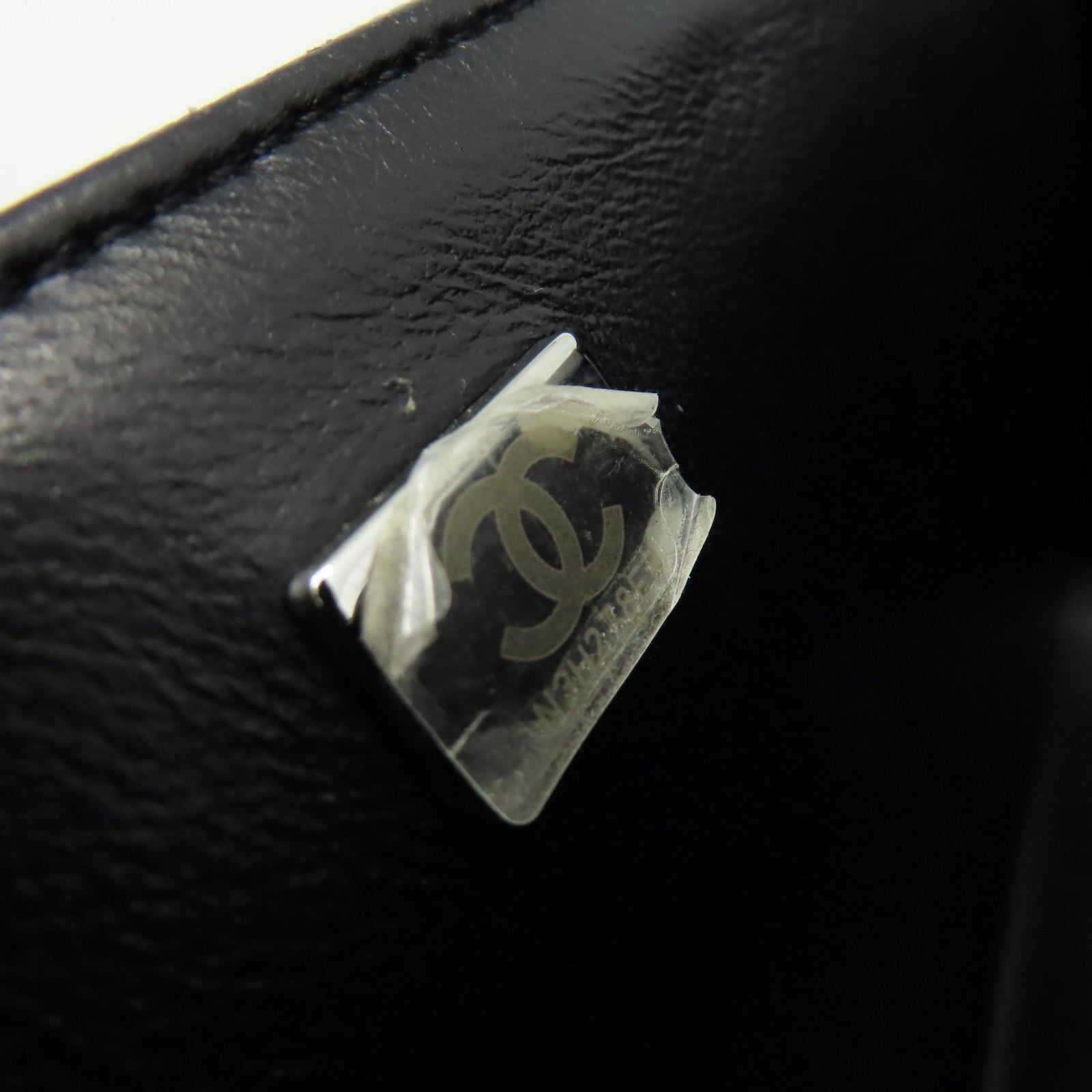 CHANEL 菱格Caviar皮革Boy Chanel 25銀扣鏈帶肩背袋黑色