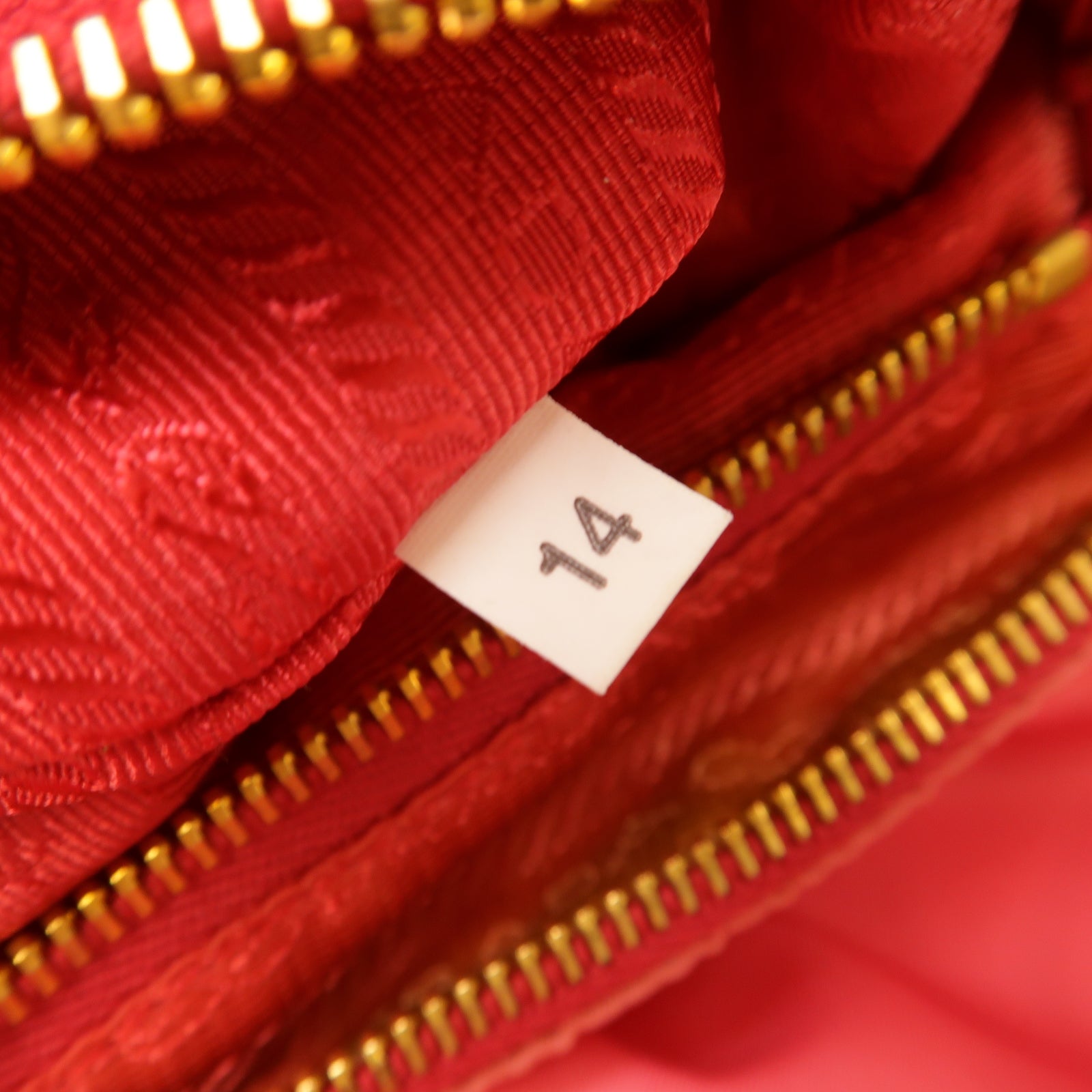 PRADA 尼龍Shoulder Bag金扣肩背袋粉紅色