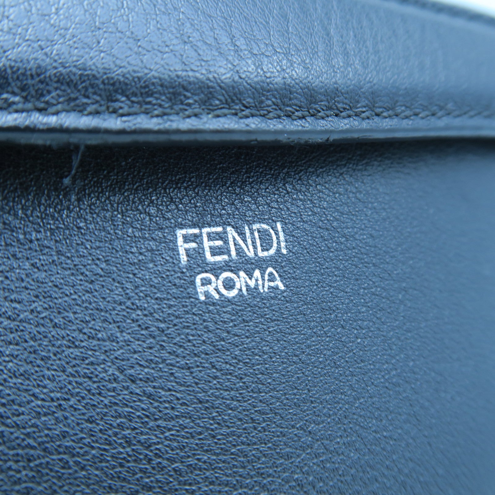 FENDI 牛皮皮革By the way銀扣手挽袋黑色