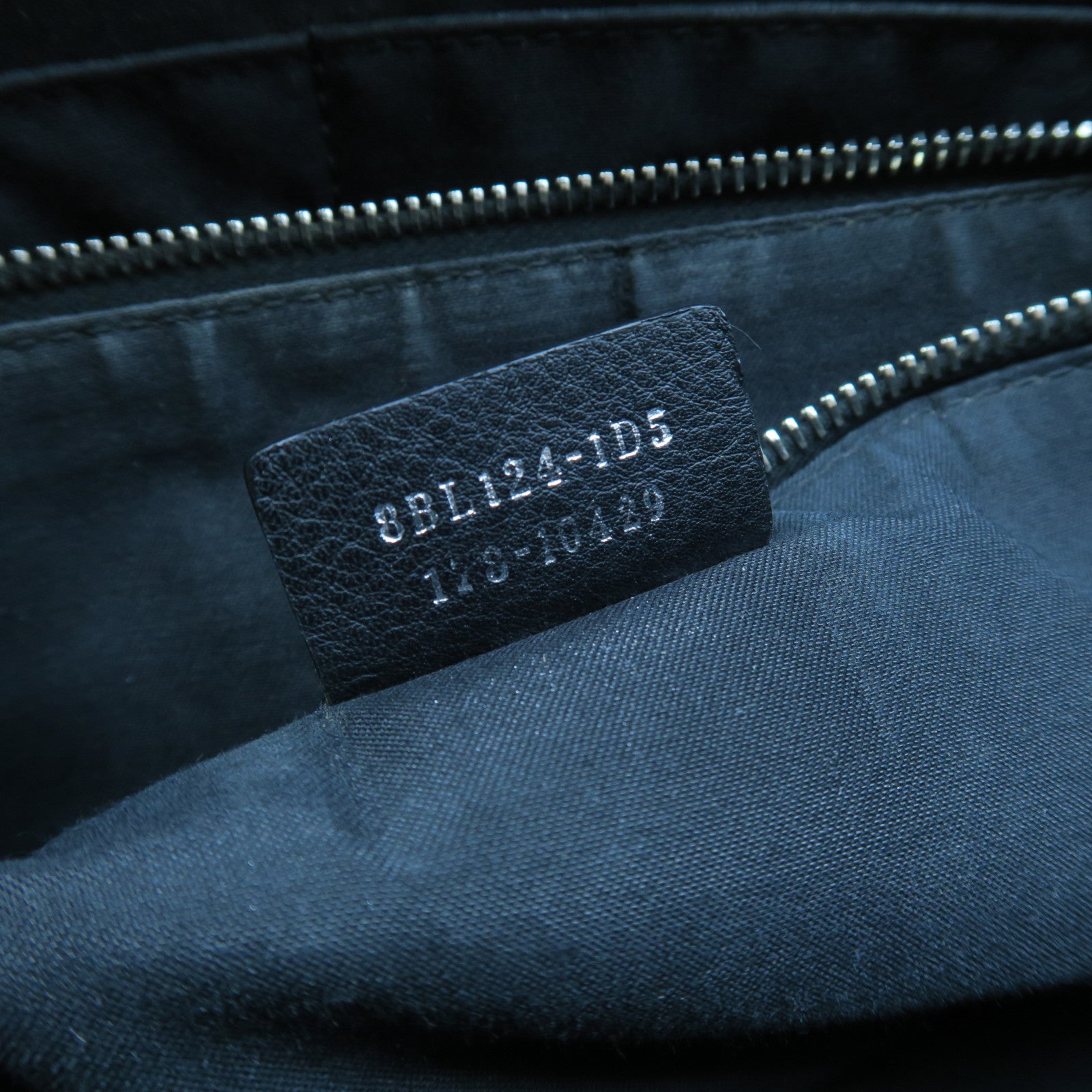 FENDI 牛皮皮革By the way銀扣手挽袋黑色