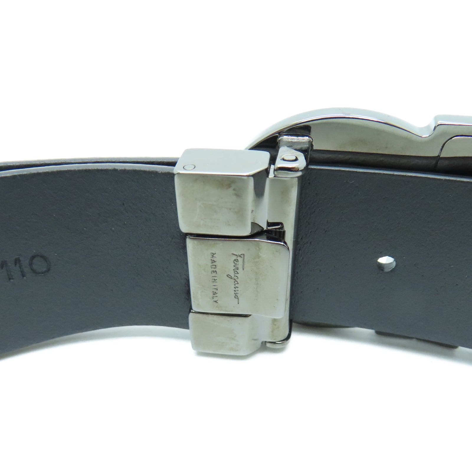 Salvatore Ferragamo 牛皮皮革Belt 110cm皮帶黑色