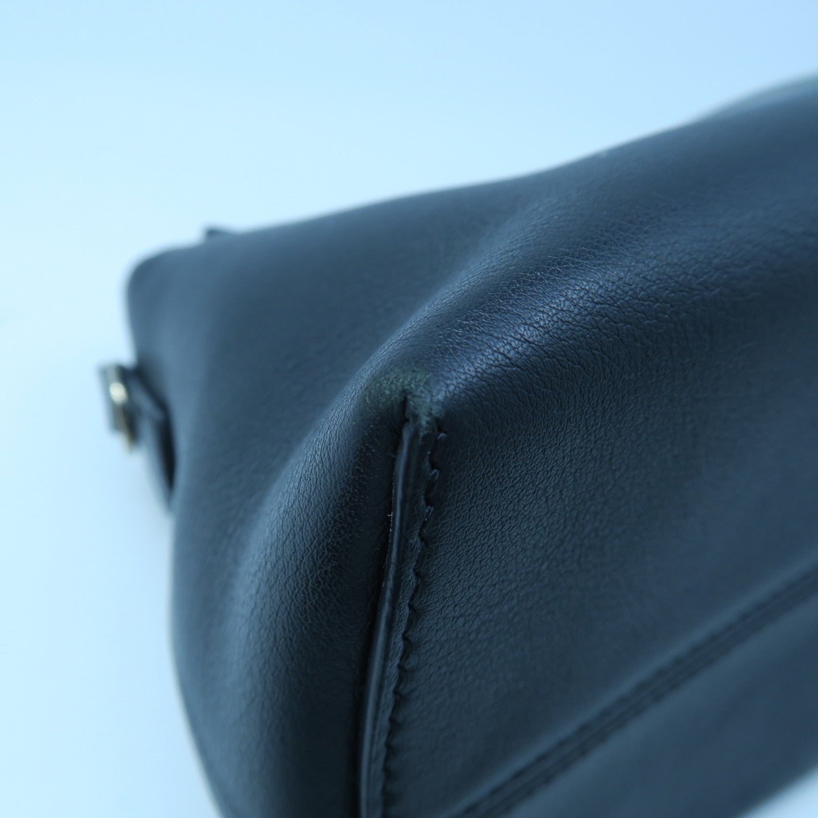 FENDI 牛皮皮革By the way銀扣手挽袋黑色