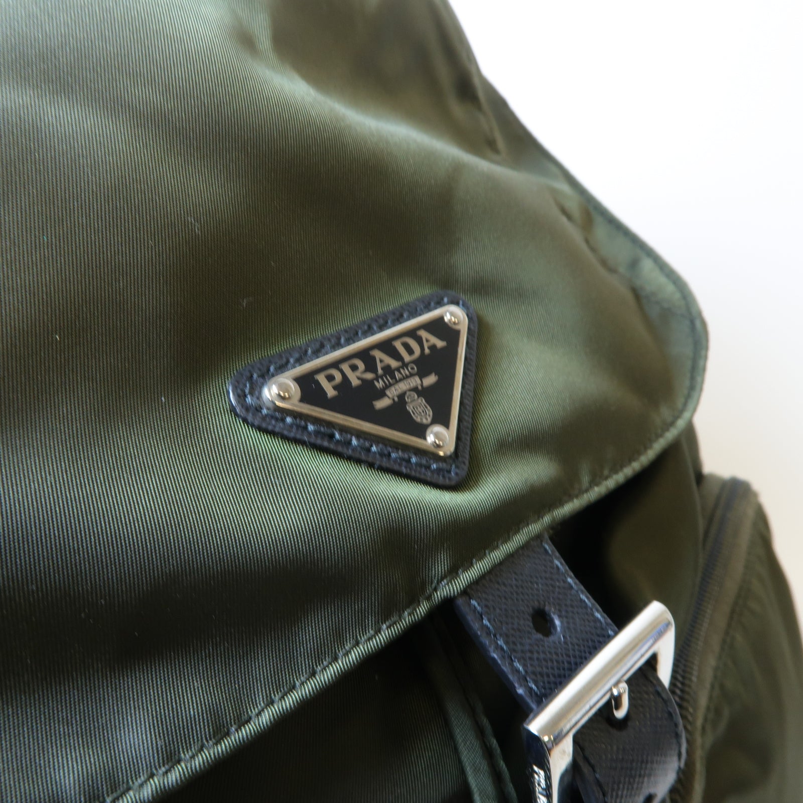 PRADA 尼龍Backpack銀扣背包深綠色