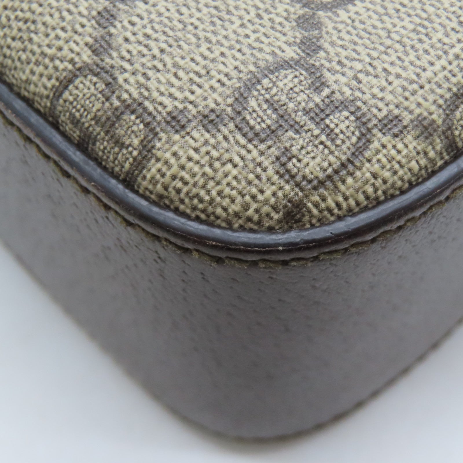 GUCCI 塗層帆布Shoulder Bag金扣肩背袋啡色