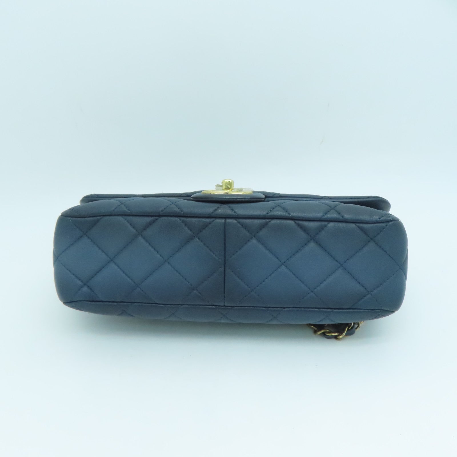 CHANEL 菱格牛皮皮革Chain Shoulder Bag金扣鏈帶肩背袋藍色