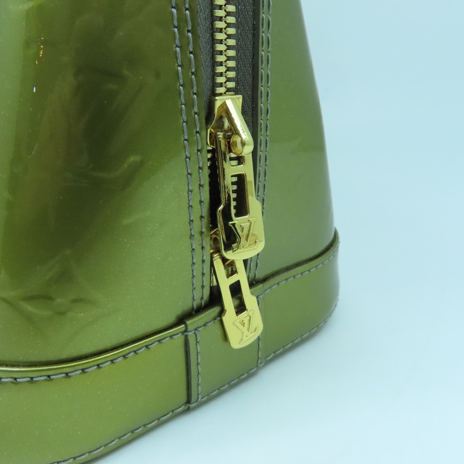 LOUIS VUITTON Monogram Vernis Alma金扣手挽袋綠色