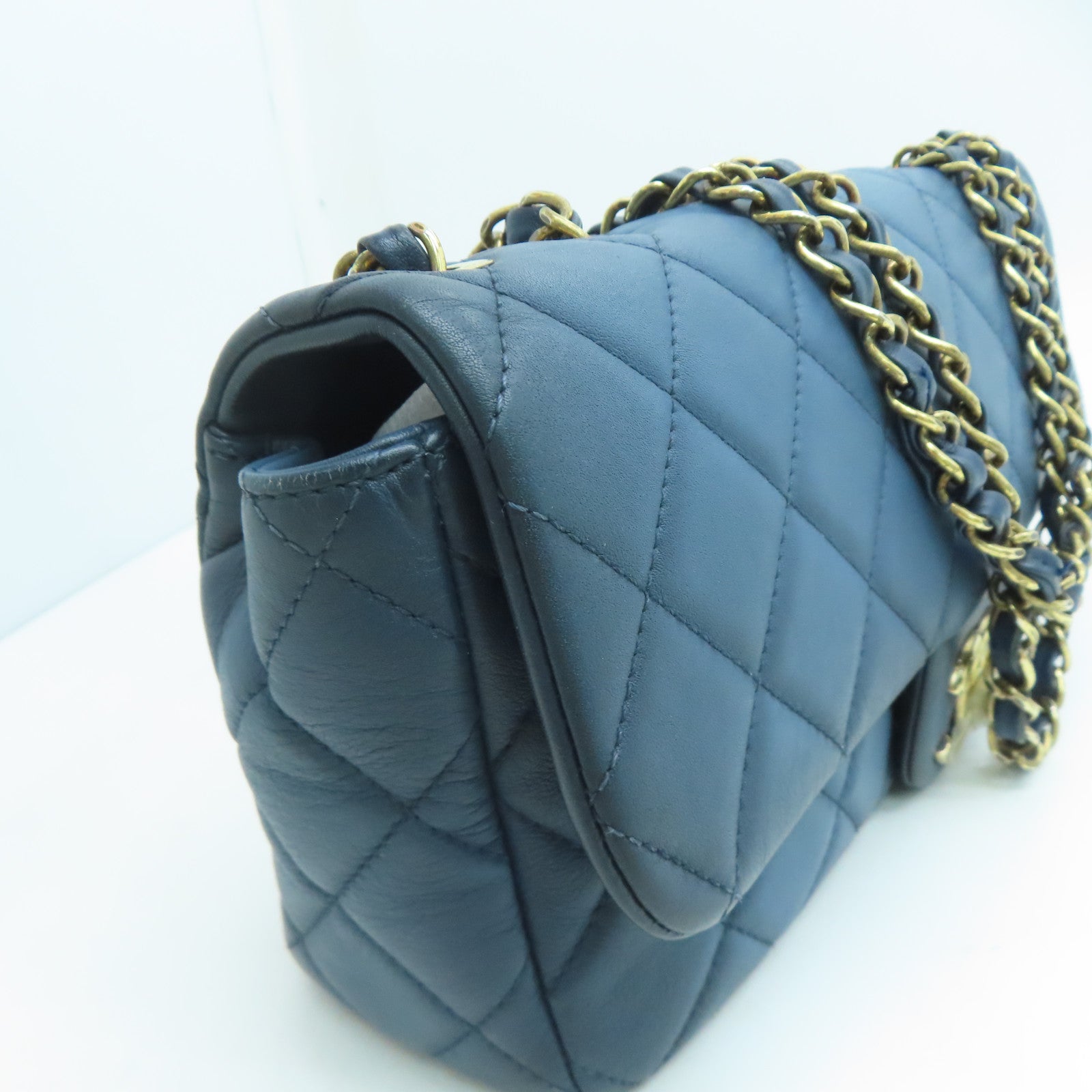 CHANEL 菱格牛皮皮革Chain Shoulder Bag金扣鏈帶肩背袋藍色