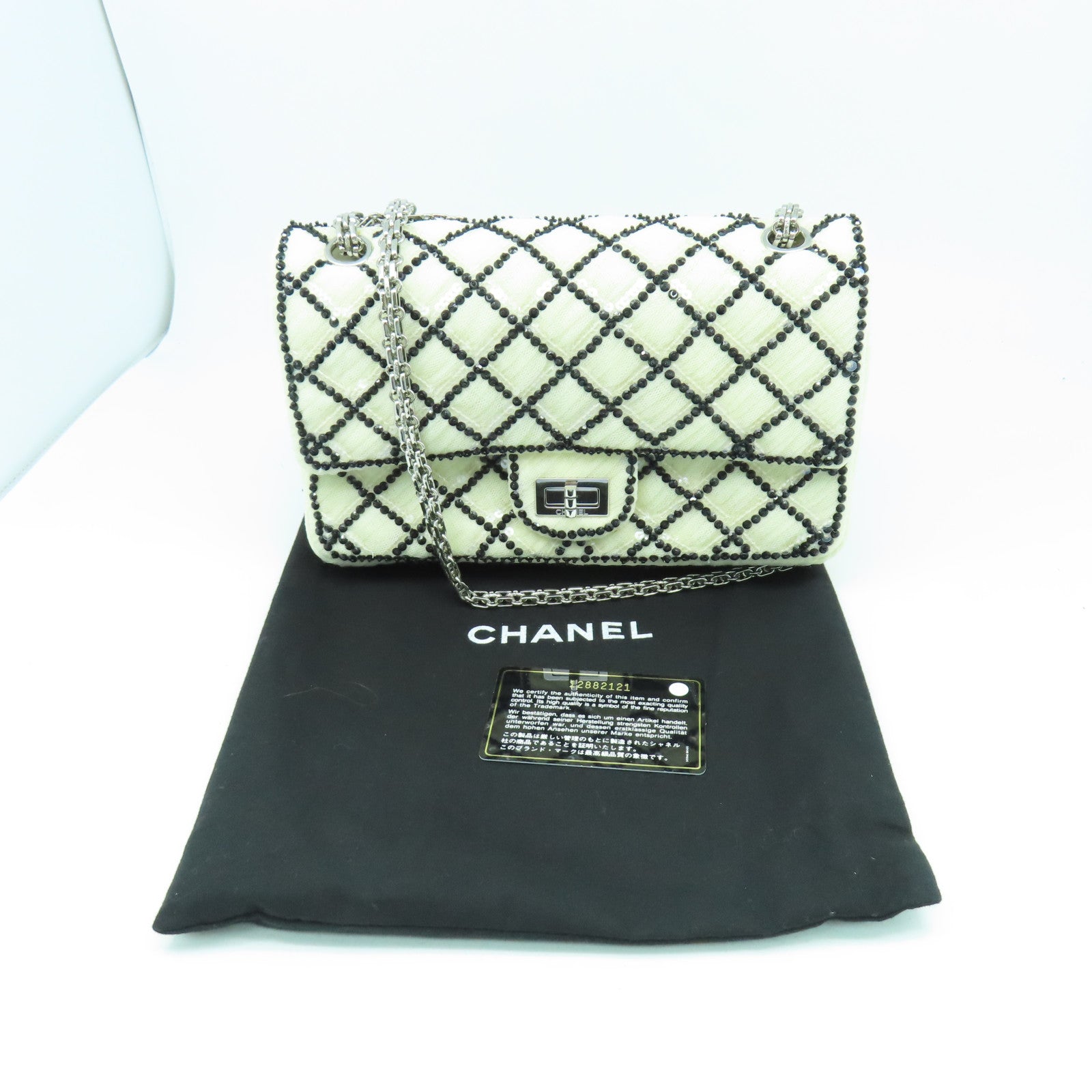 CHANEL 菱格帆布Chain Shoulder銀扣鏈帶肩背袋白色