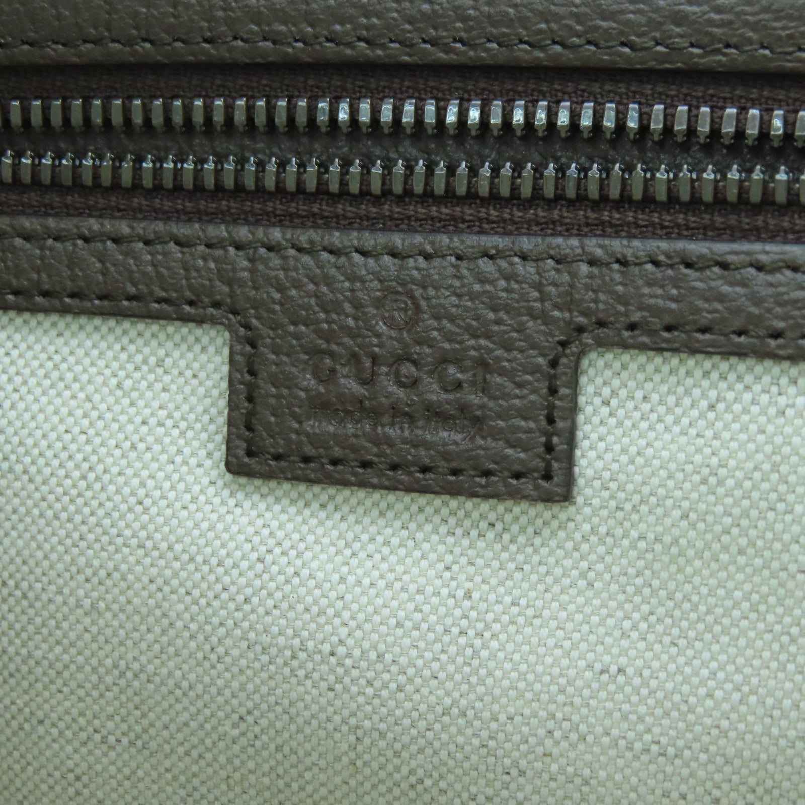 GUCCI 塗層帆布金扣肩背袋棕色