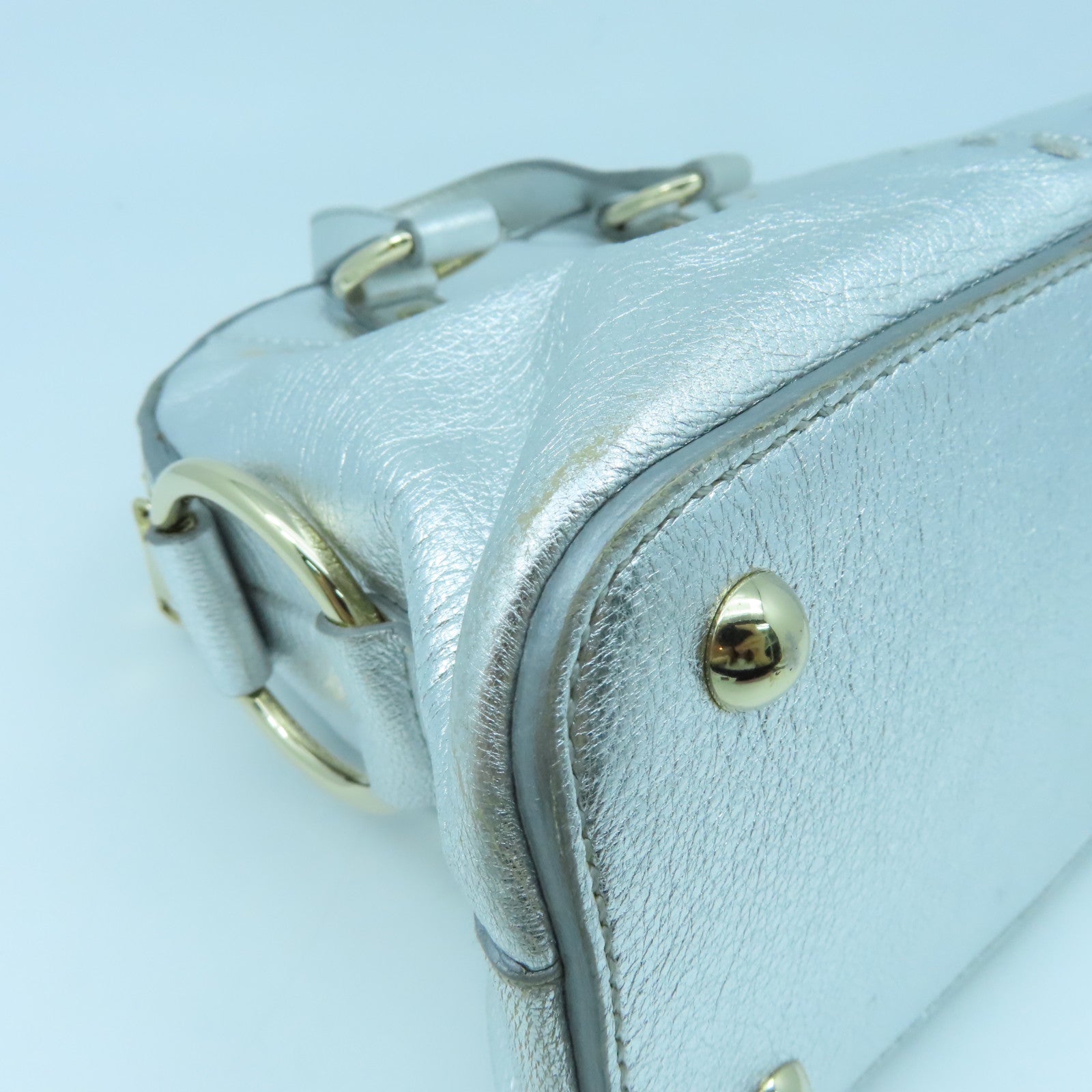 YVES SAINT LAURENT 牛皮皮革Shoulder Bag金扣肩背袋銀色