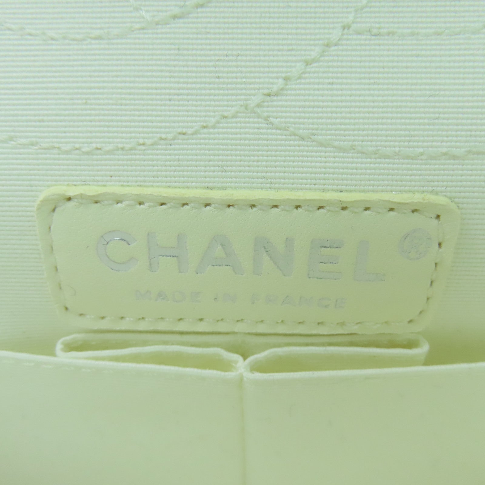 CHANEL 菱格帆布Chain Shoulder銀扣鏈帶肩背袋白色