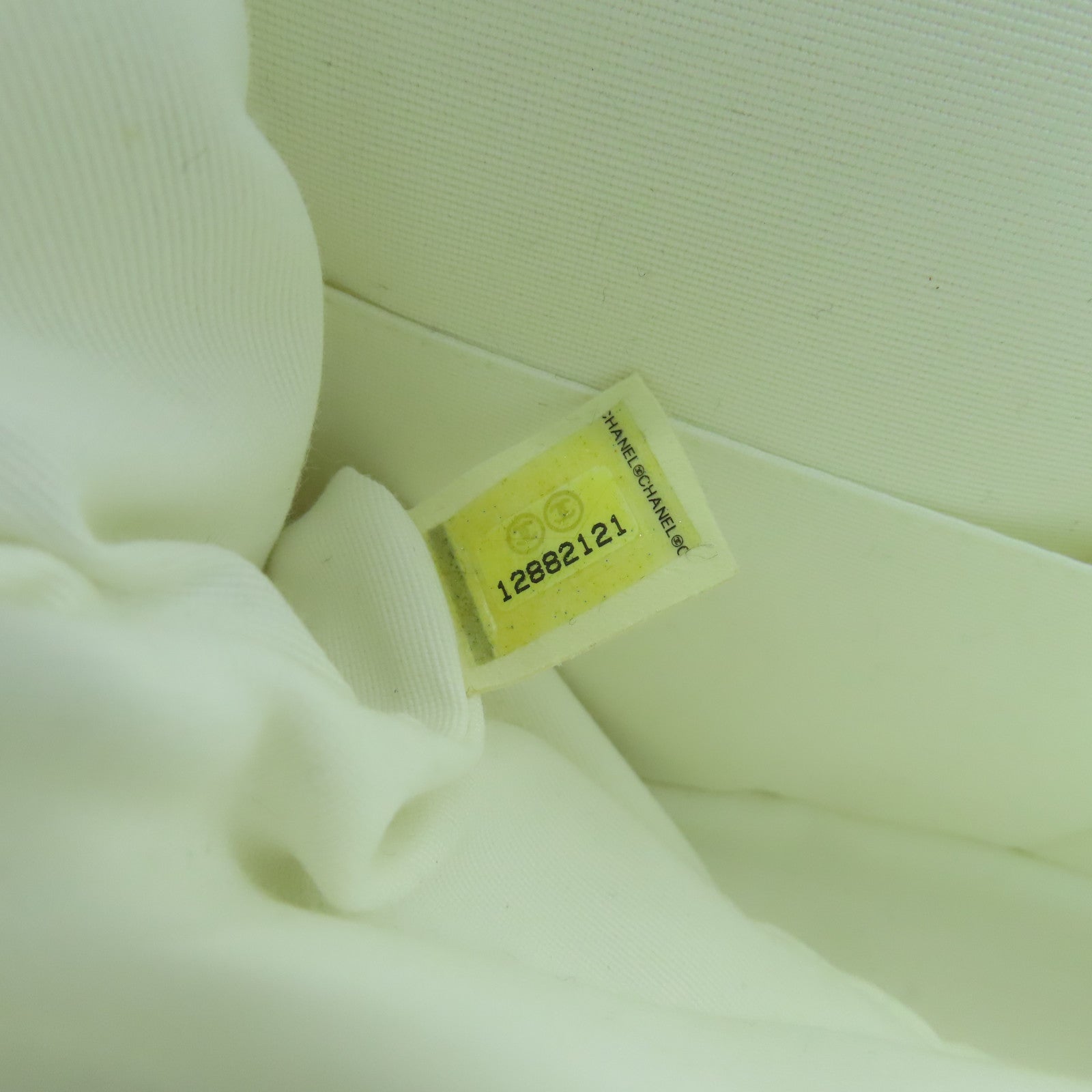 CHANEL 菱格帆布Chain Shoulder銀扣鏈帶肩背袋白色